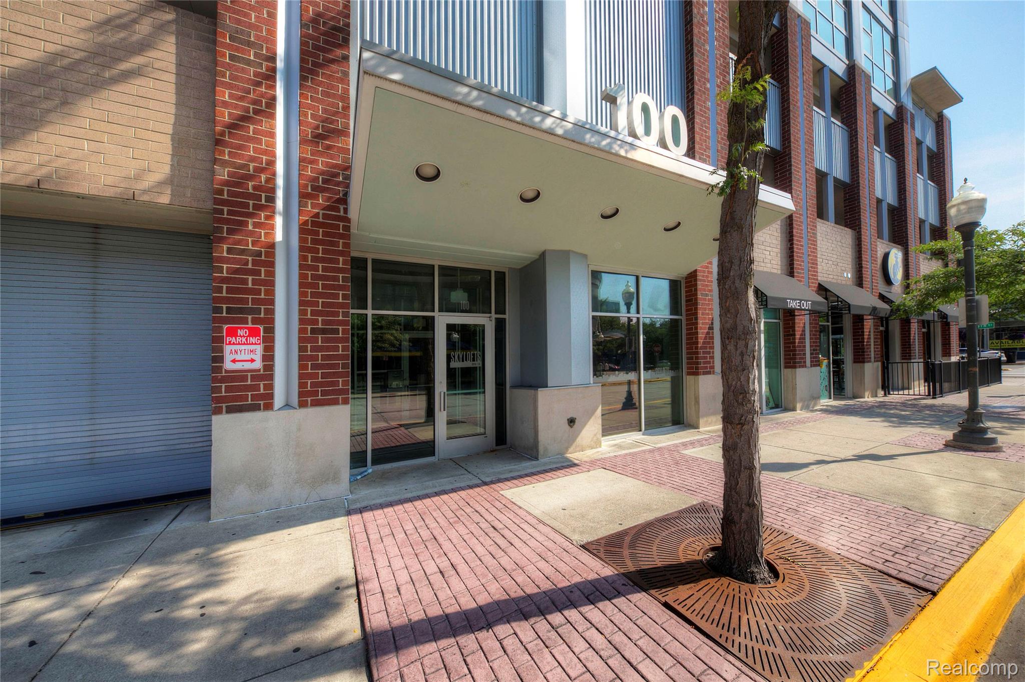 100 W 5th St #610 — photo