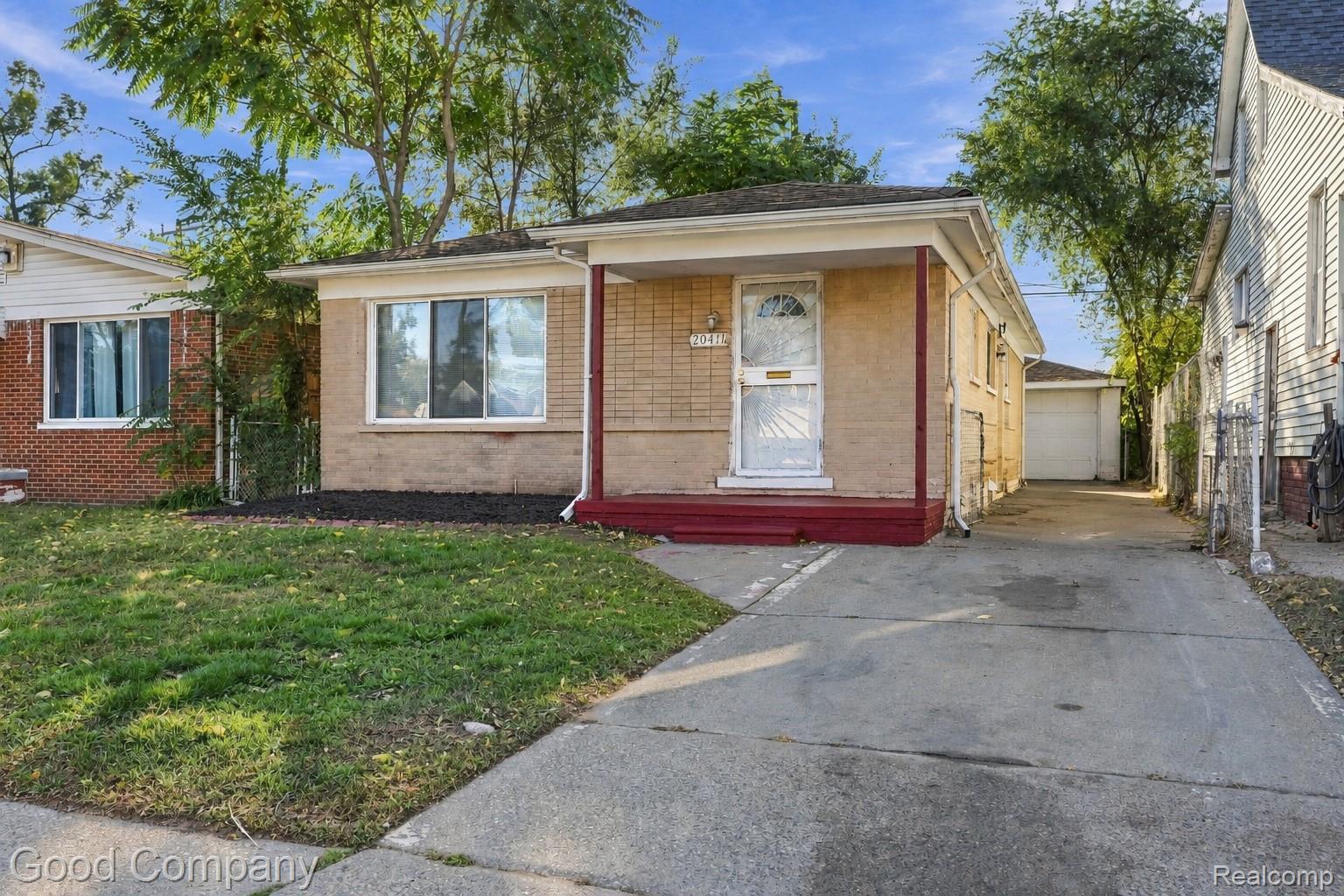 20411 Santa Rosa Dr — photo