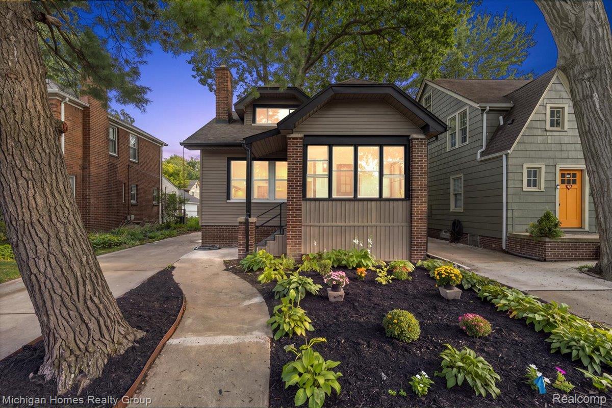 62 Wellesley Dr. — photo