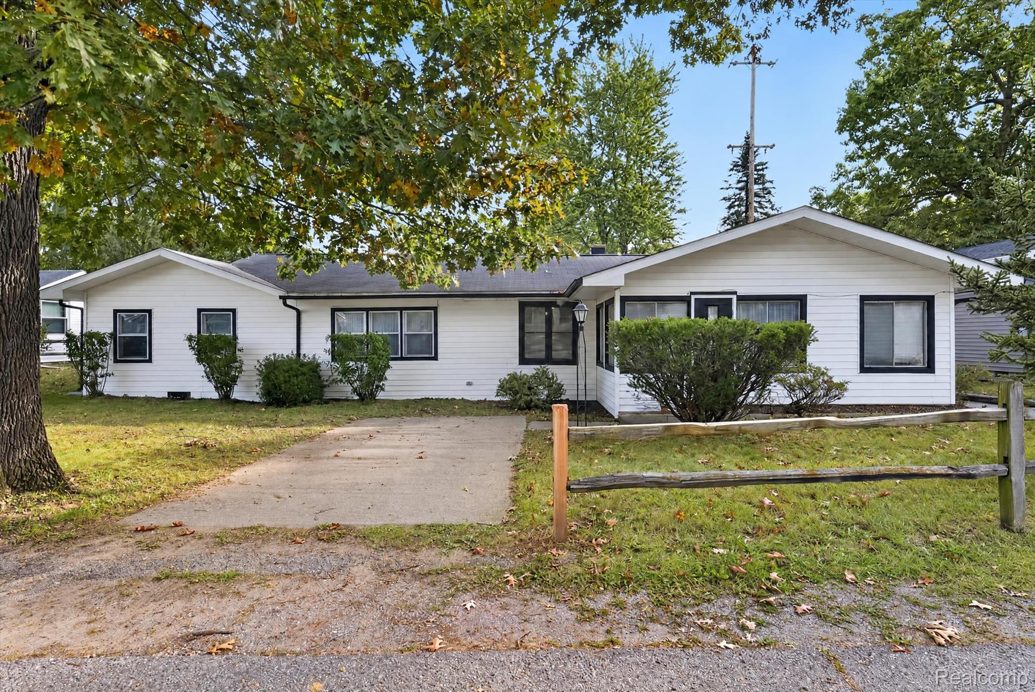 2929 Russell Ct — photo