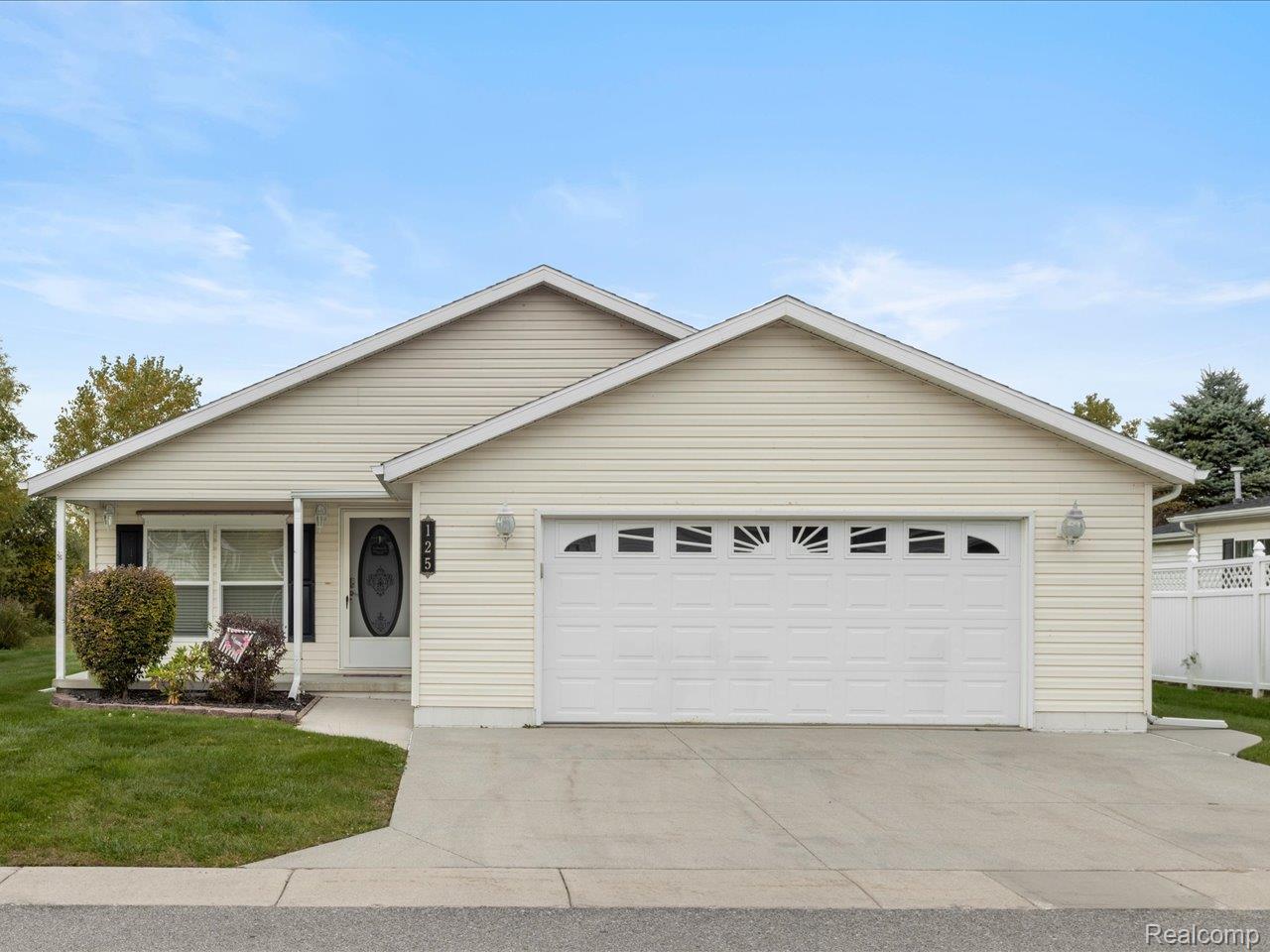 3211 Keewahdin Road #125 — photo