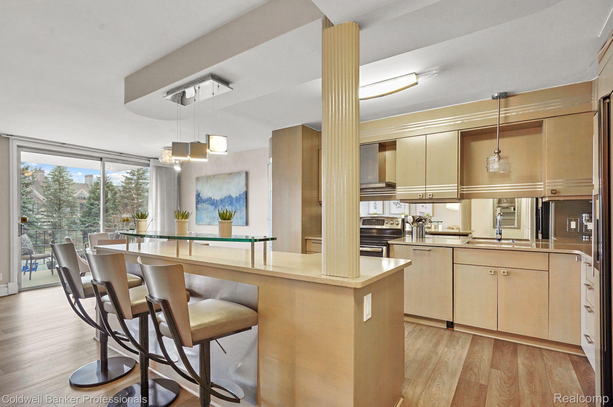 600 W Brown St #109 — photo