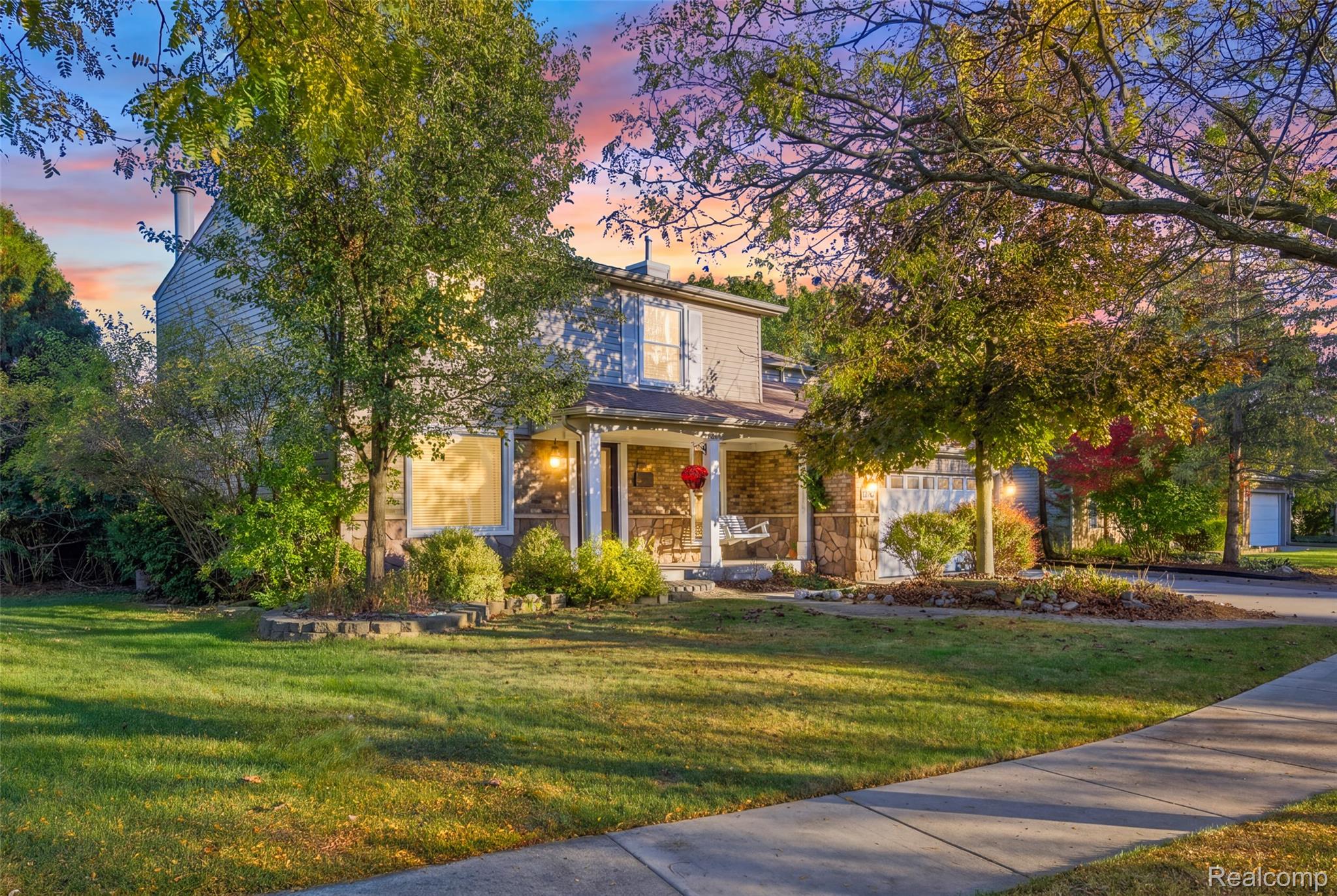 1140 W Lemont Ct — photo