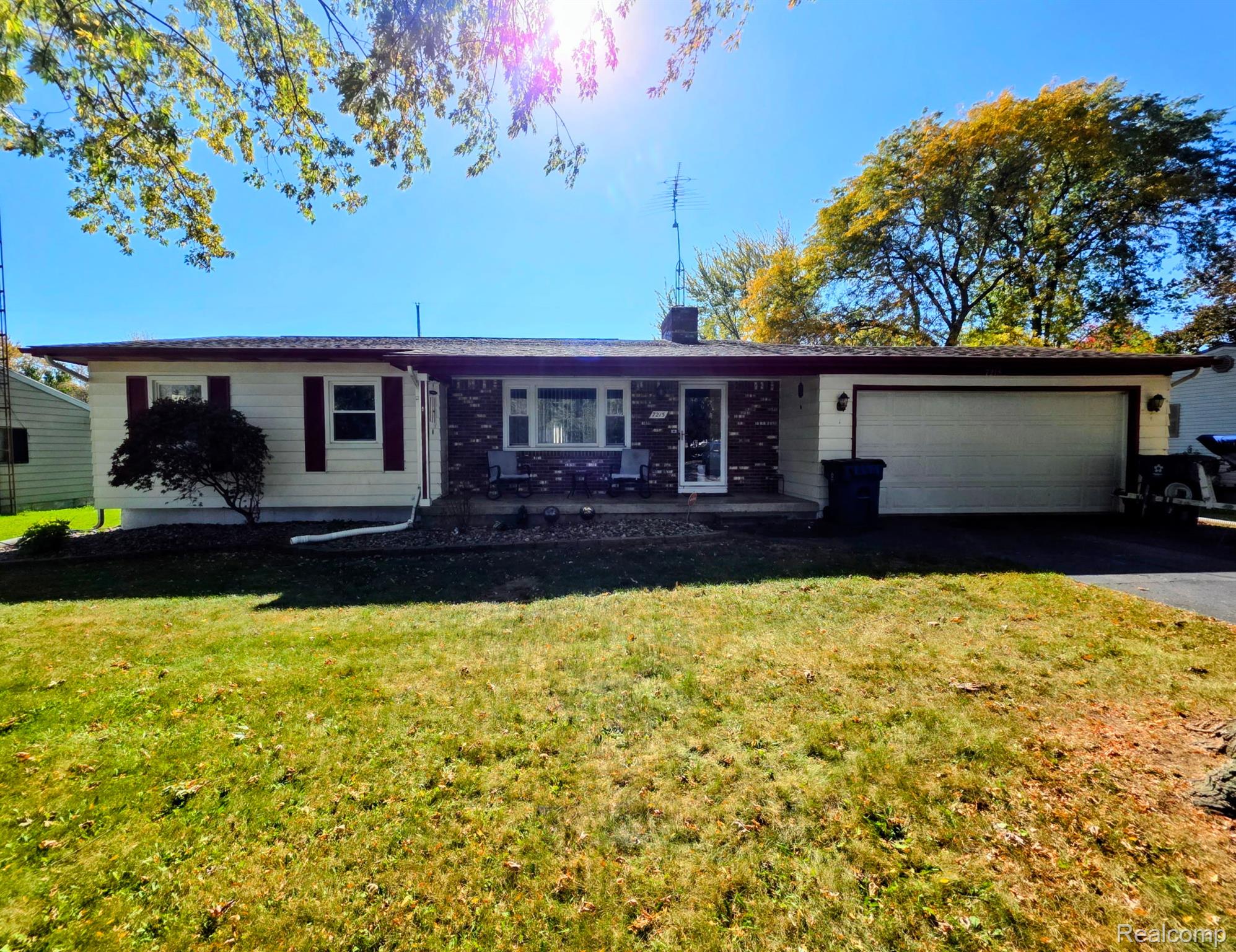 7215 Calkins Rd — photo
