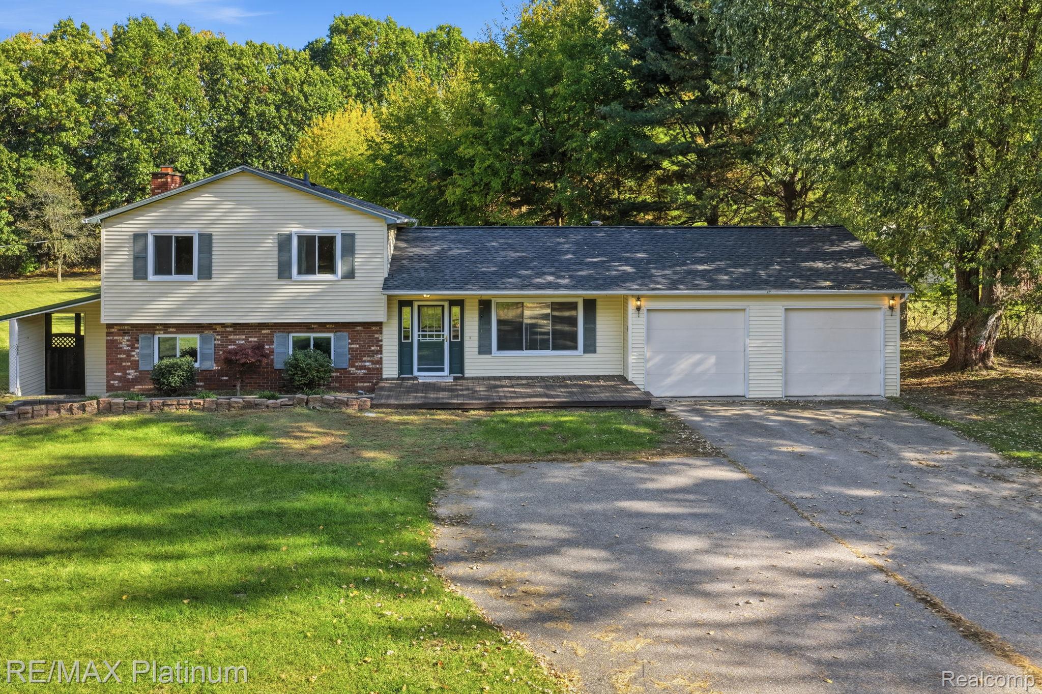 16365 Whitaker Rd — photo
