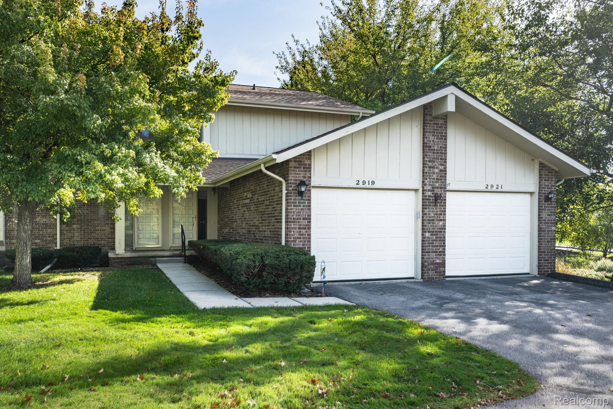 2921 Country Club Dr — photo