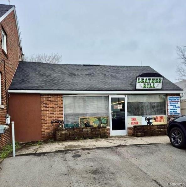 2044 E Bristol Rd — photo