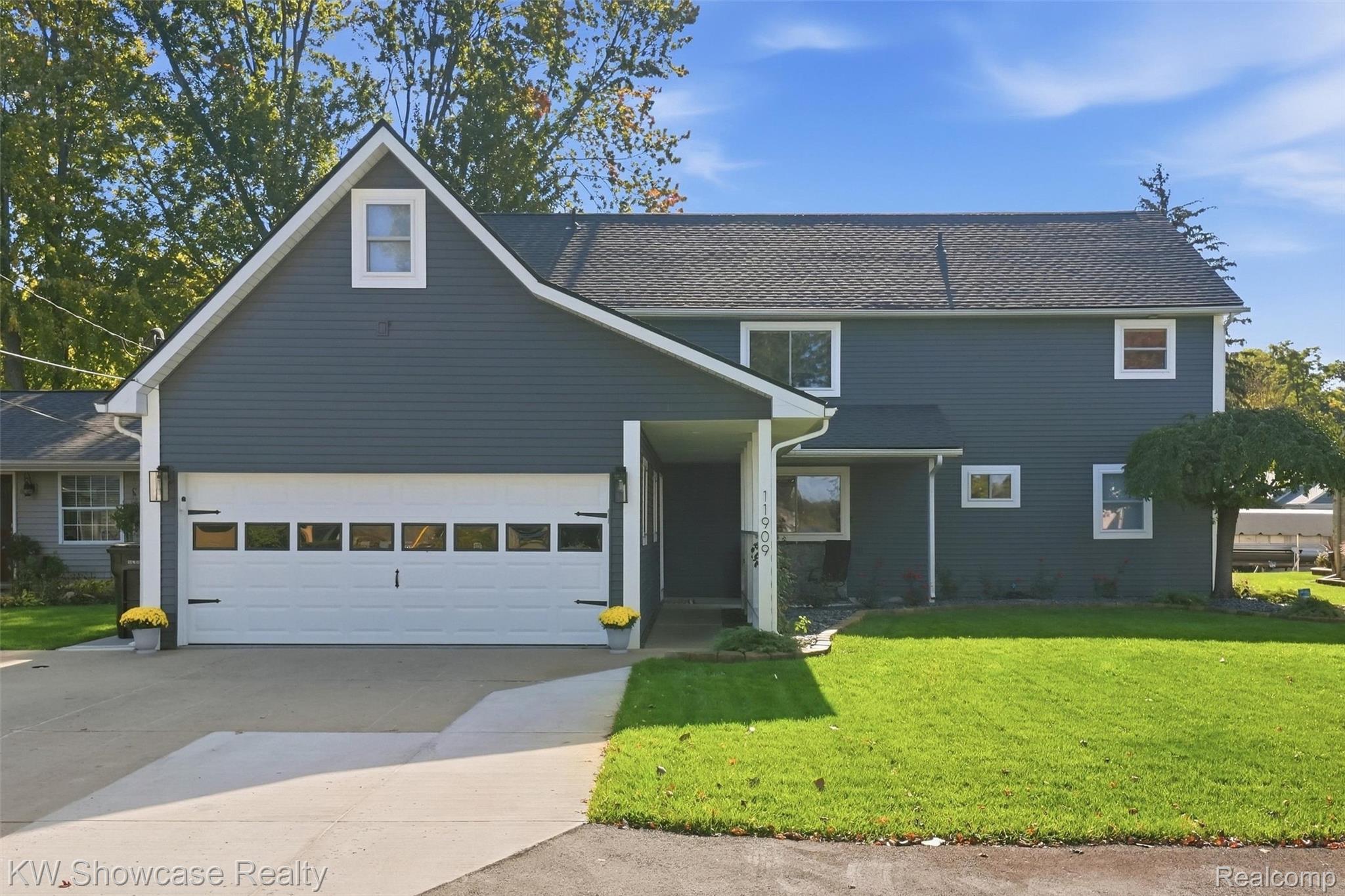 11909 Algonquin Dr — photo