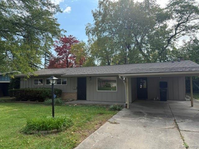 1813 Greenbriar Ln — photo