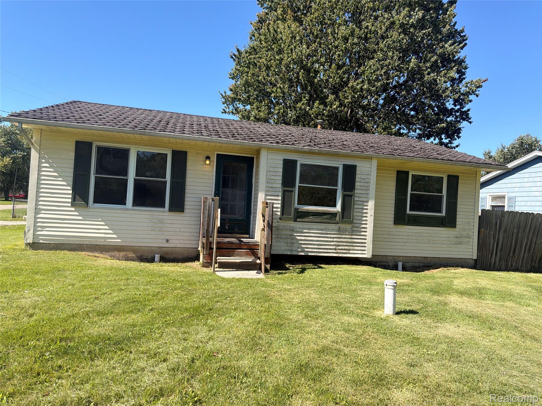 2088 Sandalwood Dr — photo