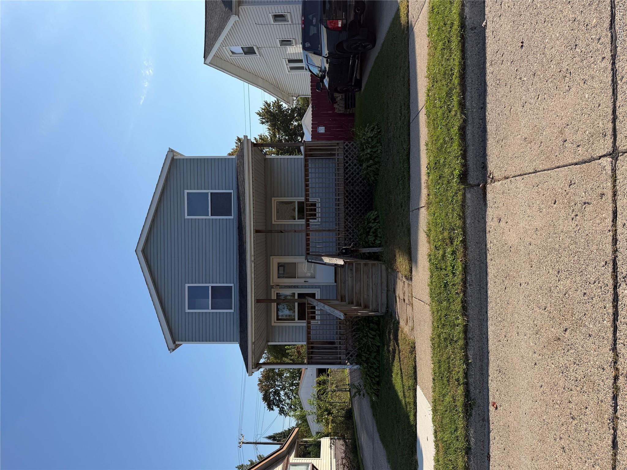 1422 E Granet Ave — photo