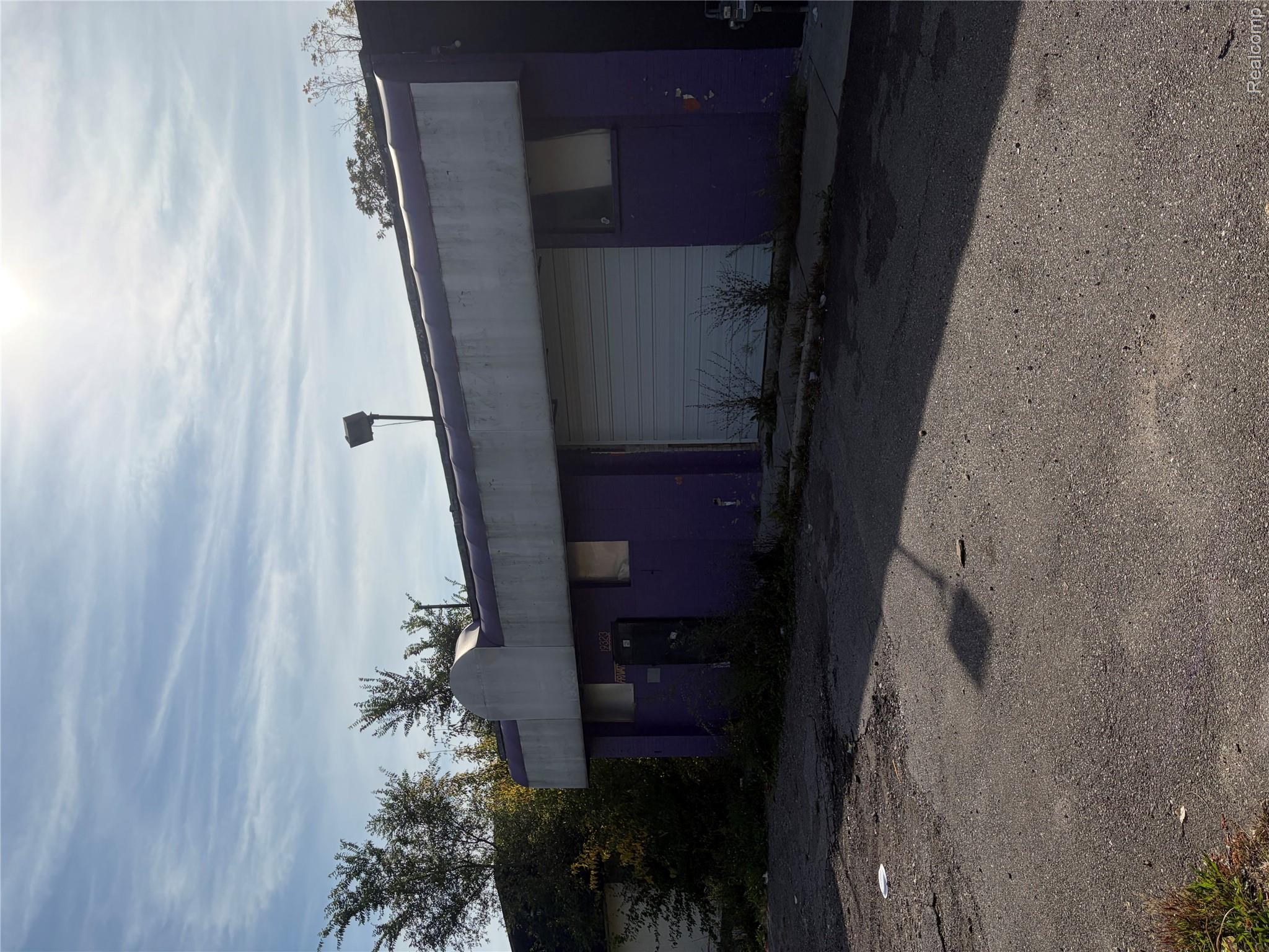 19323 Schoolcraft — photo