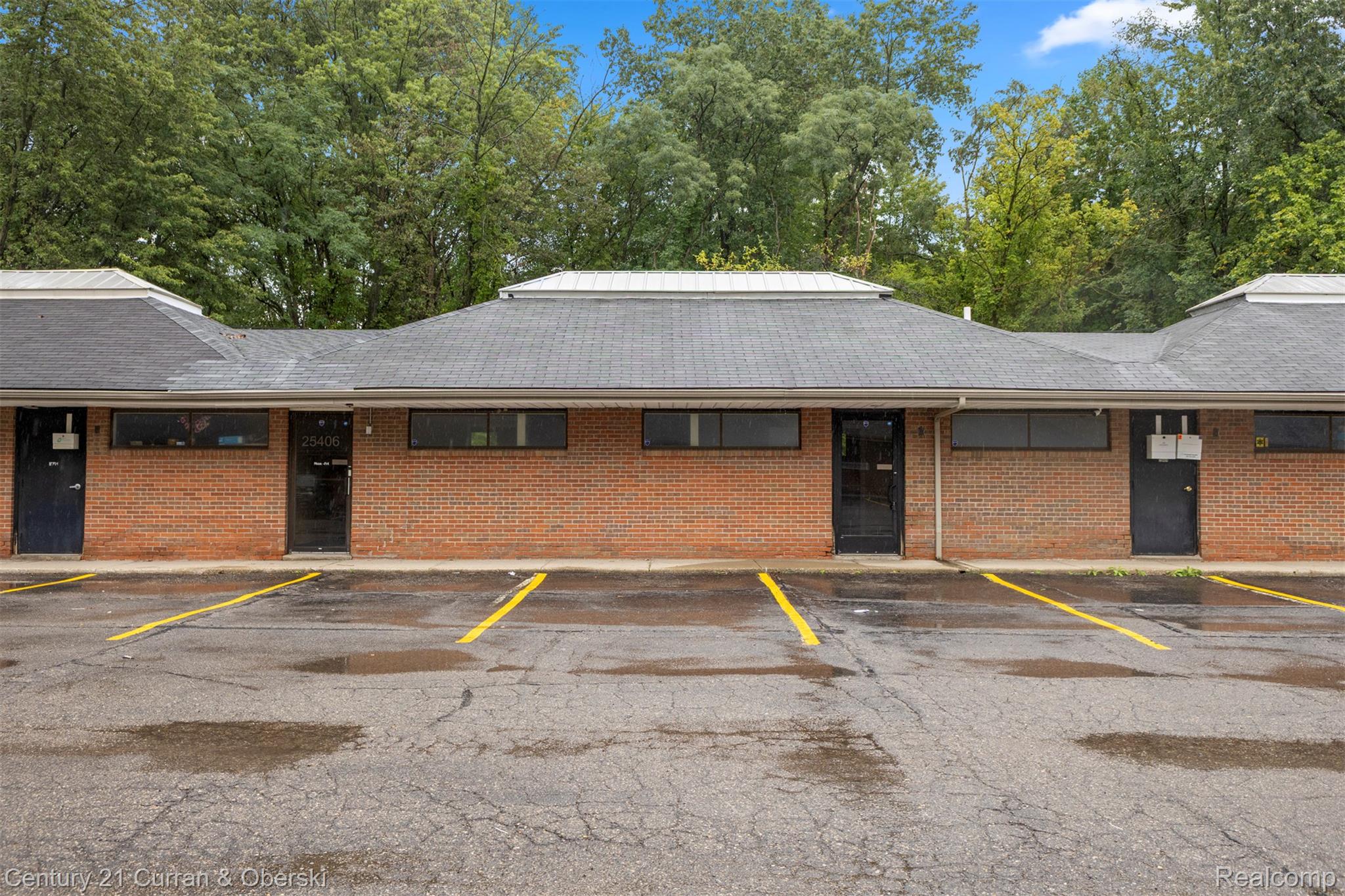 25428 Goddard Rd — photo