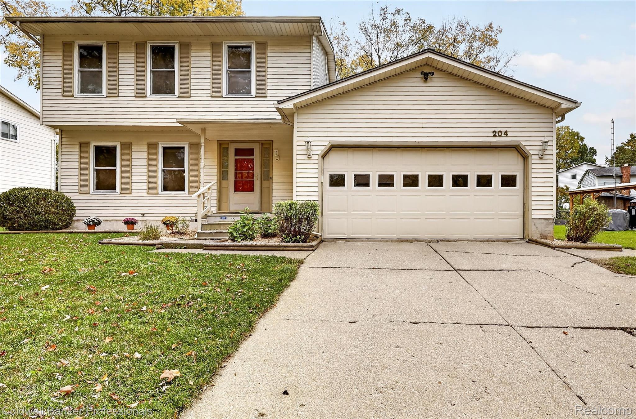 204 Dutch Mill Dr — photo