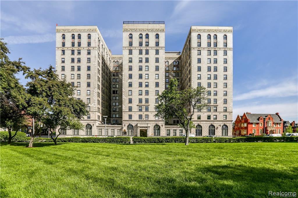 15 E Kirby St #431 — photo