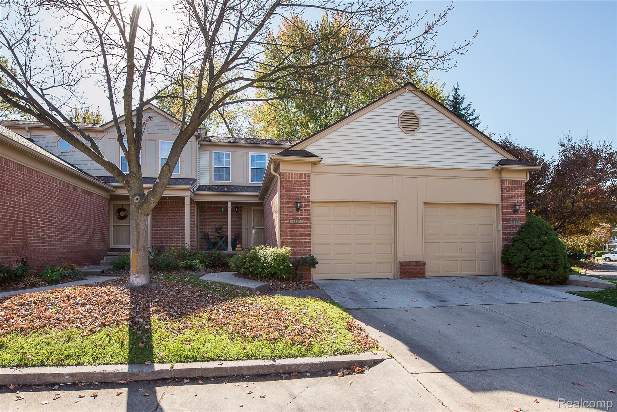 3151 Village Cir S — photo
