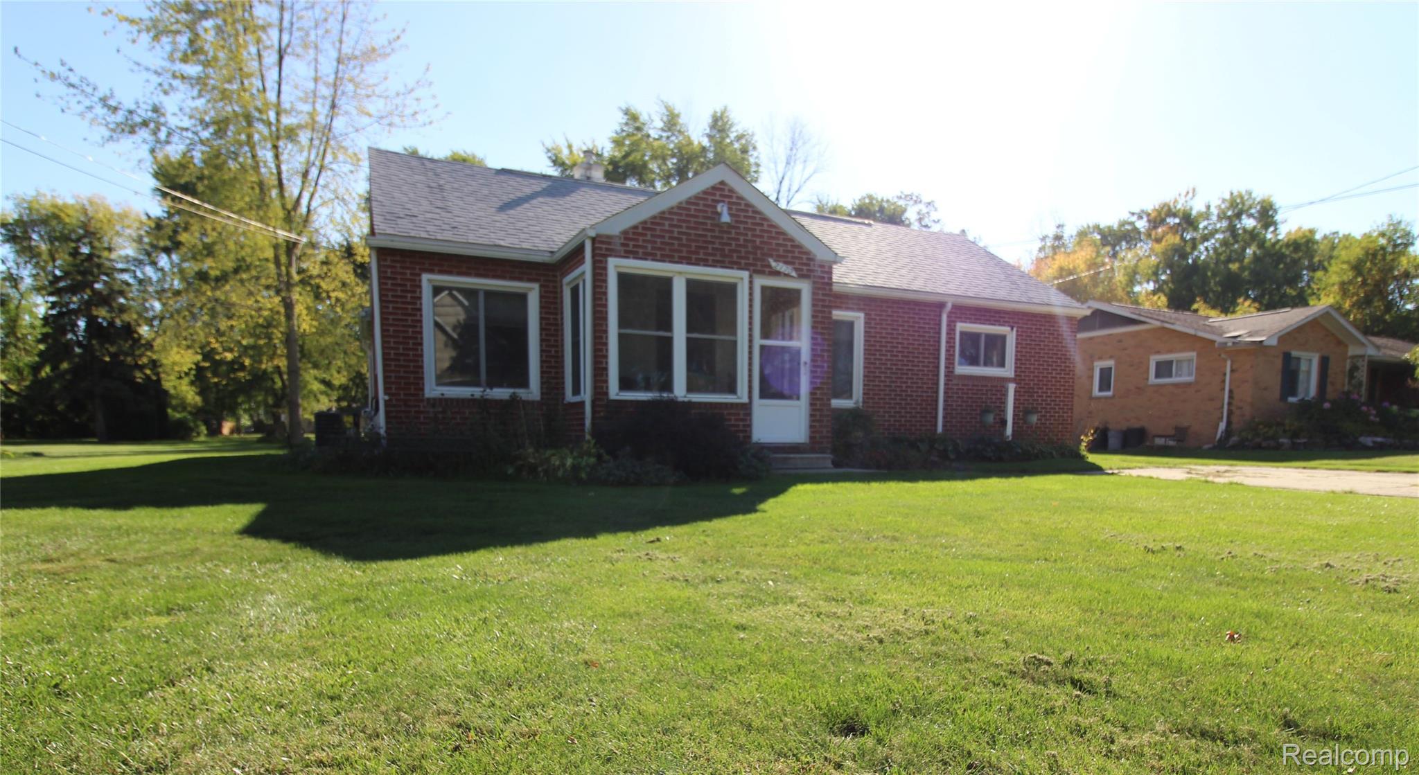 2170 Vermont Dr — photo
