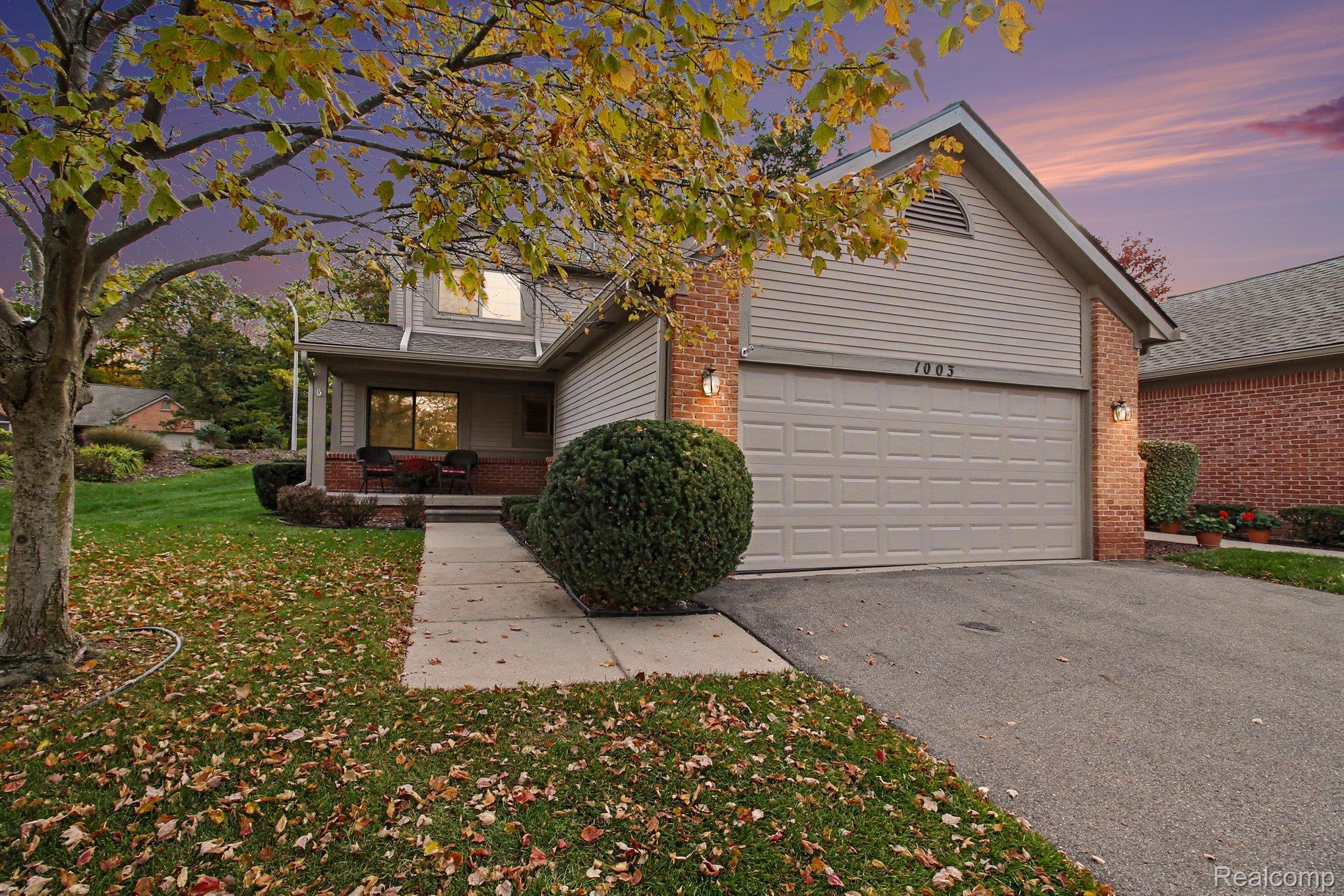 1003 Pinewood Ct — photo