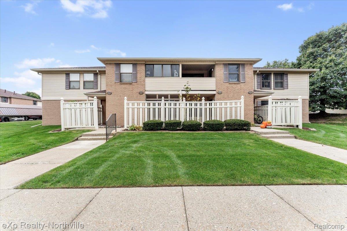 19673 Northridge Dr 10 #83 — photo