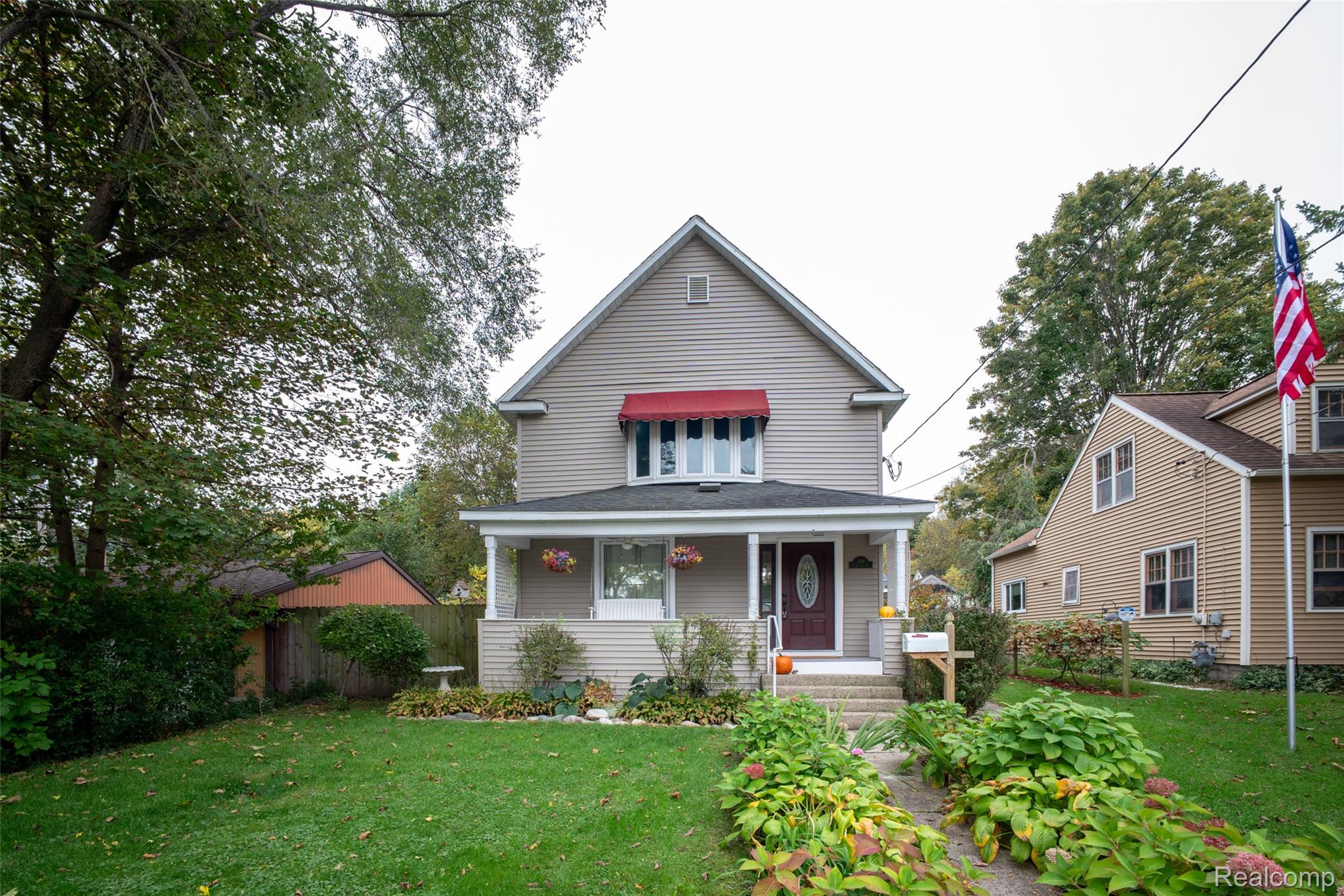 1118 E Alcott St — photo