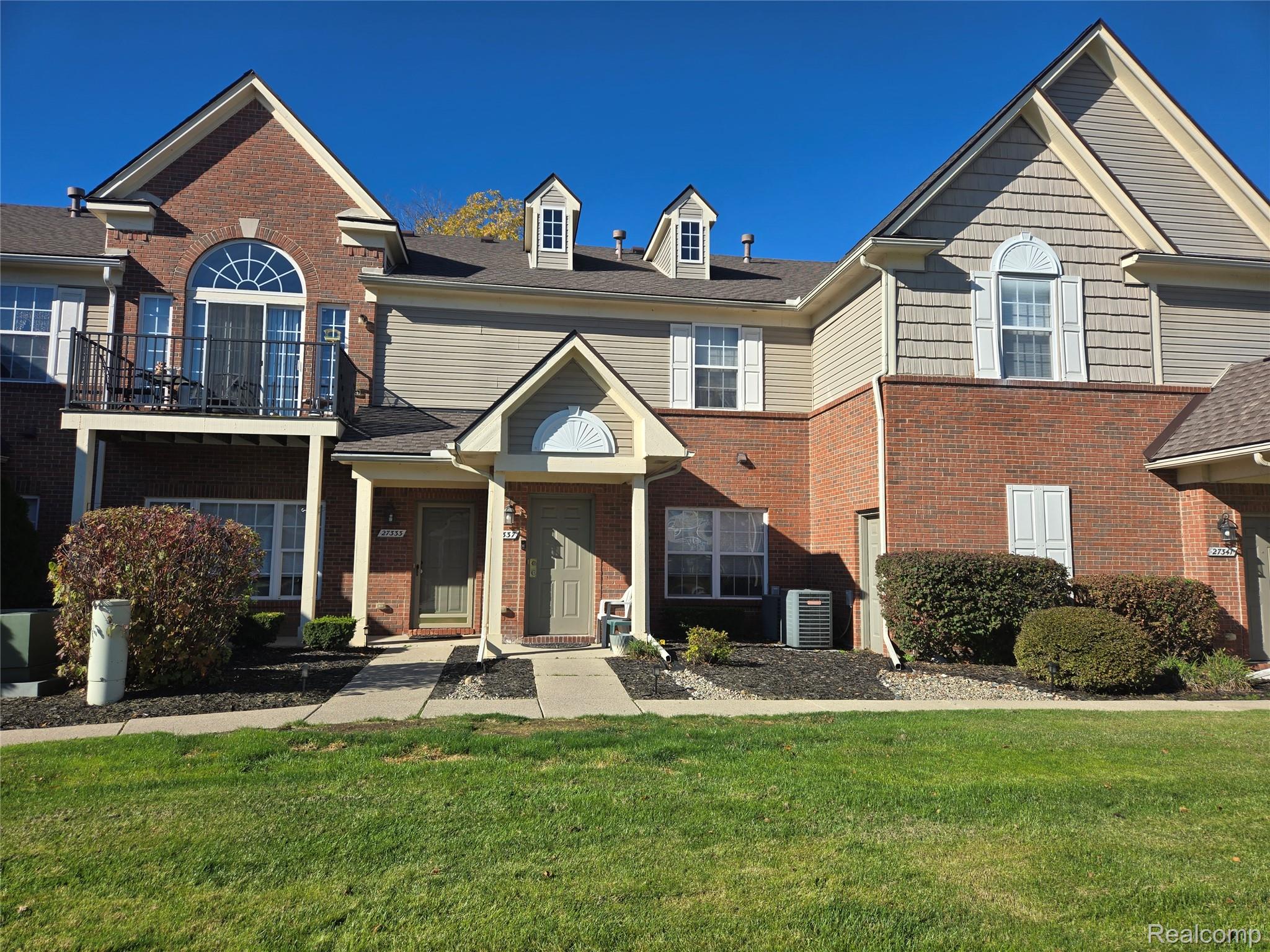 27337 Hidden Oaks Dr — photo