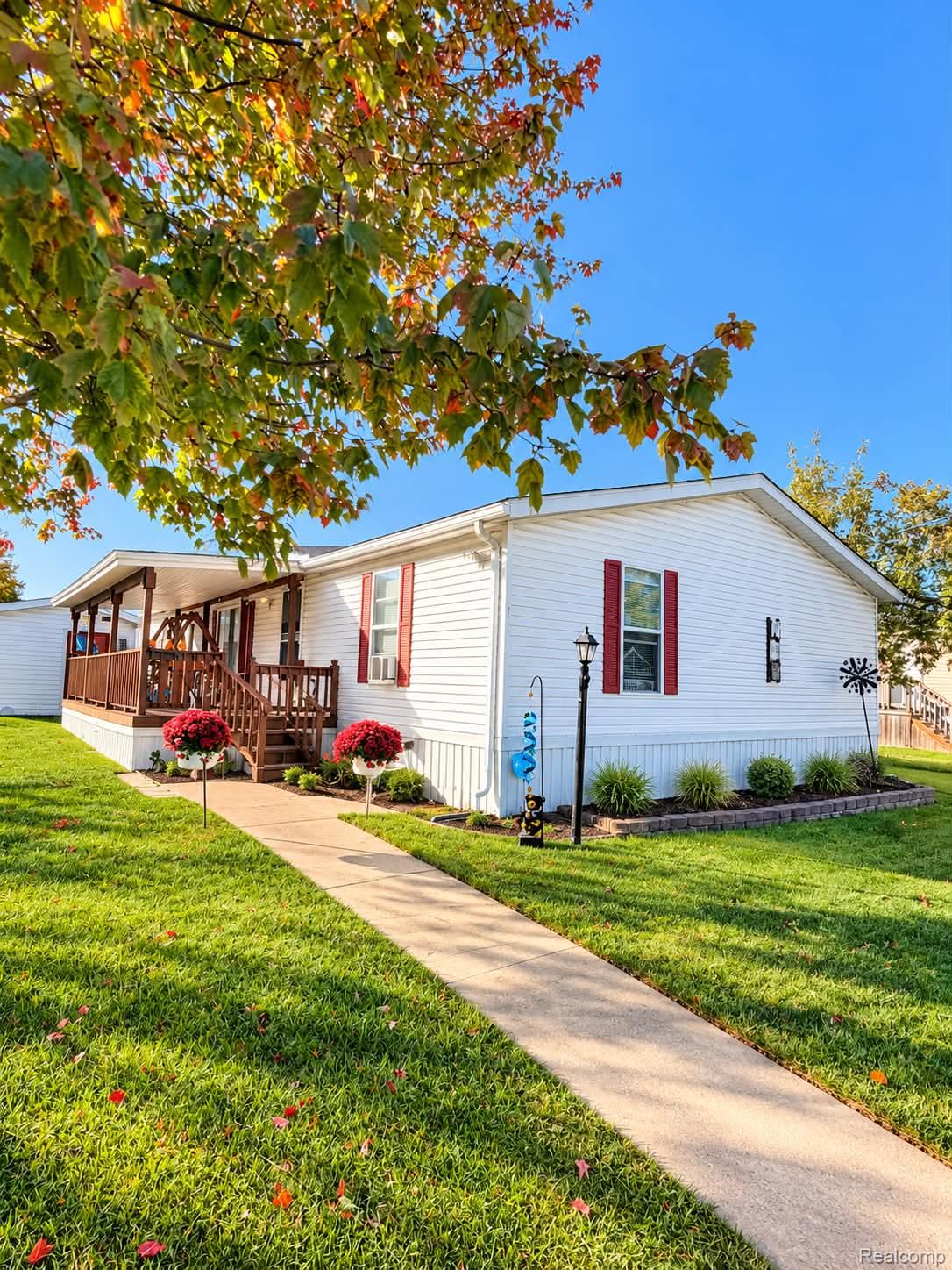 6986 Chippewa, Romulus, MI 48174 — photo 3