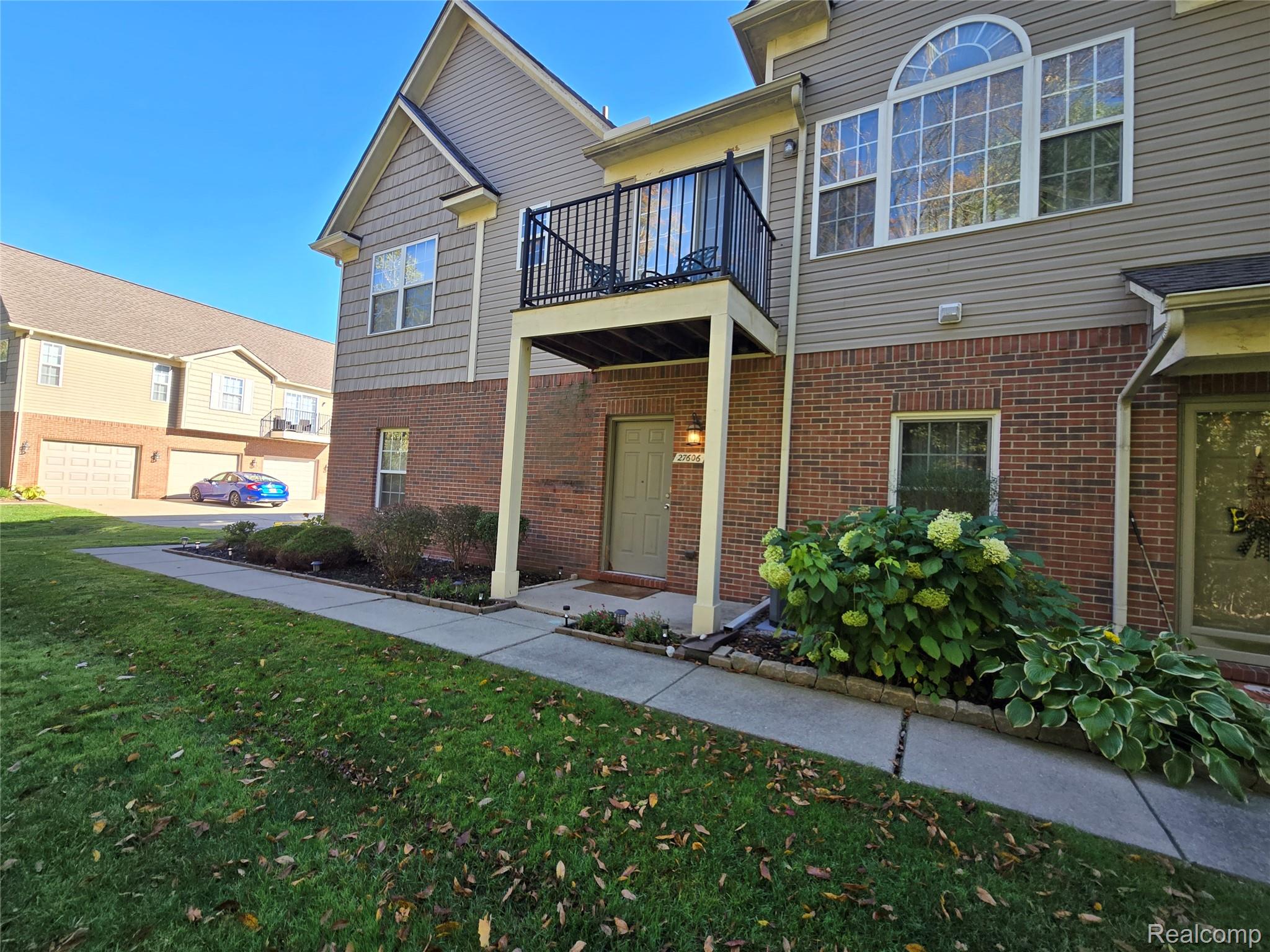 27606 Hidden Oaks Dr — photo