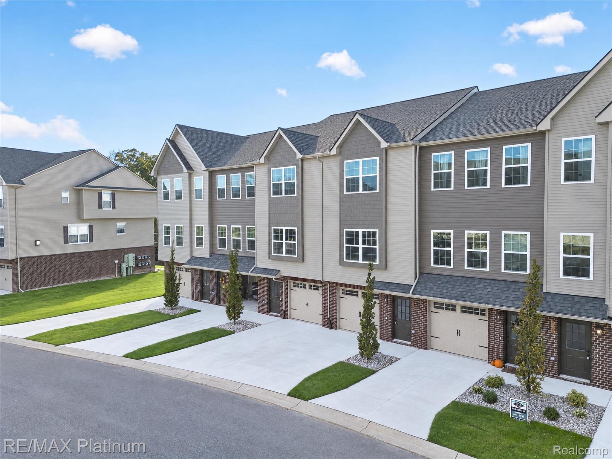 2231 Knotty Pine Trl — photo