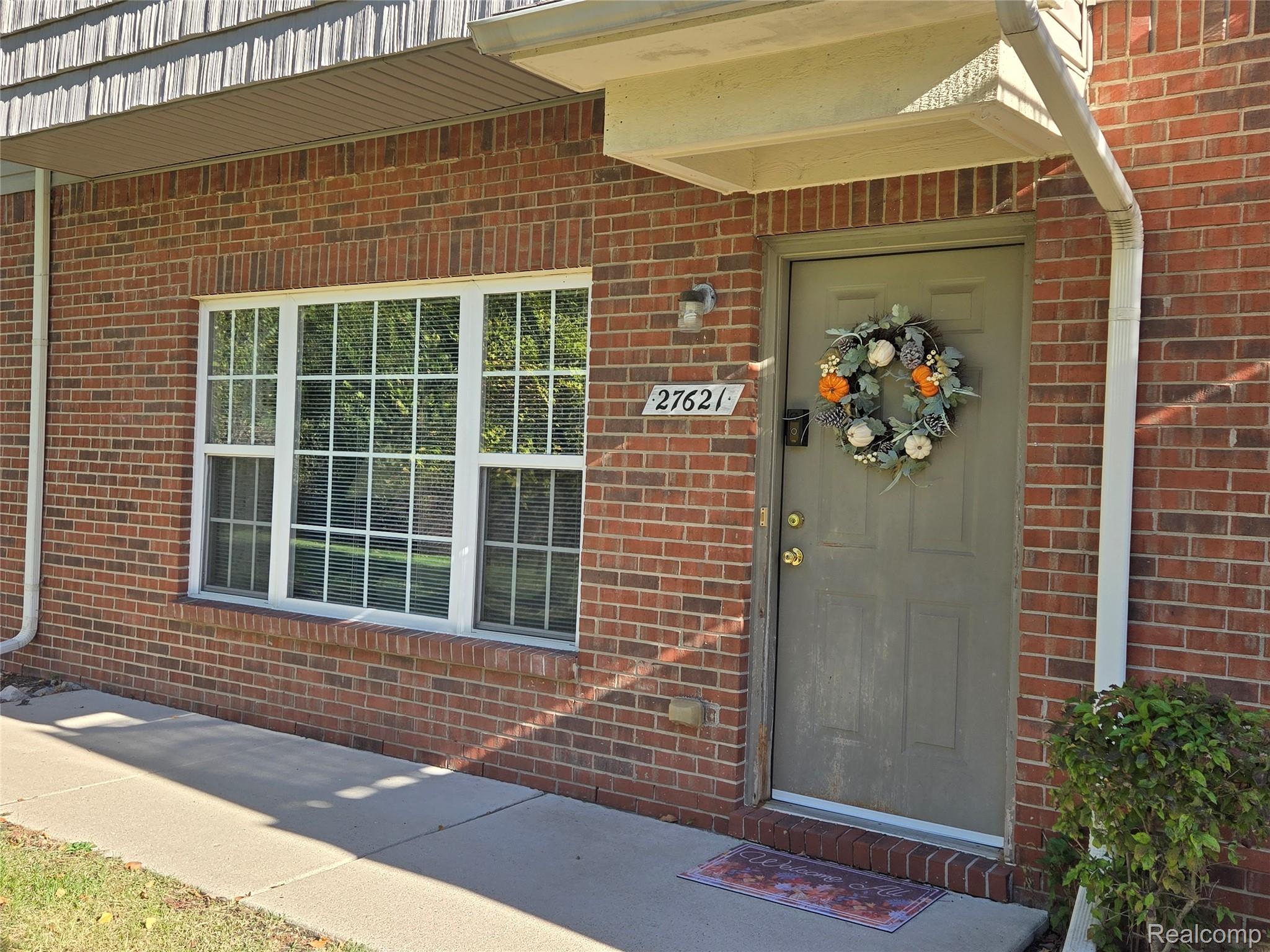 27261 Hidden Oaks Dr — photo