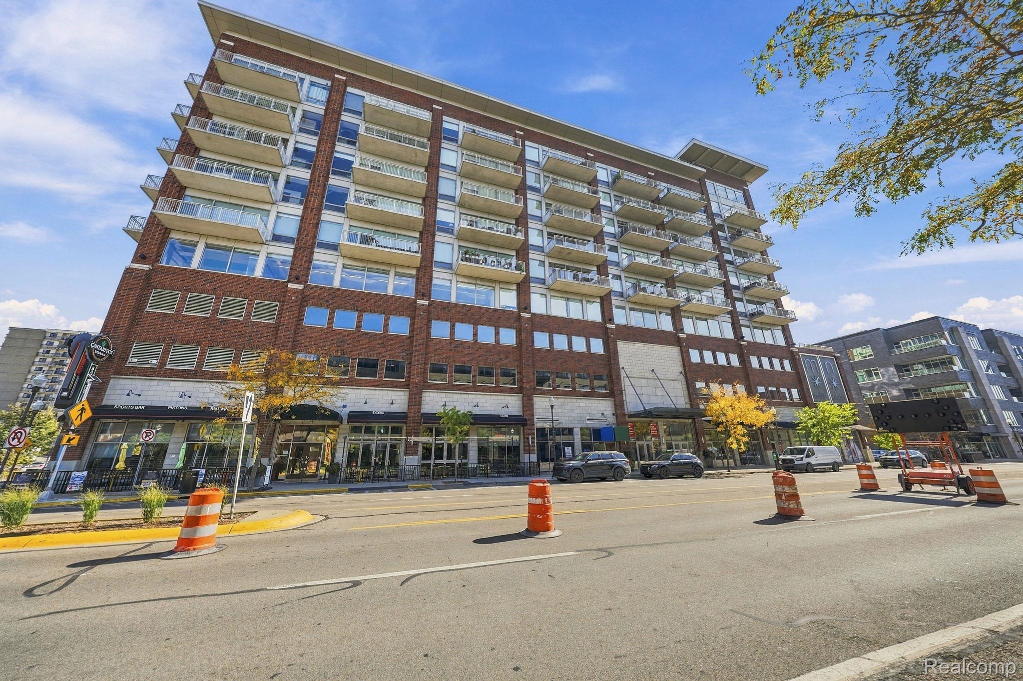 350 N Main St #804 — photo