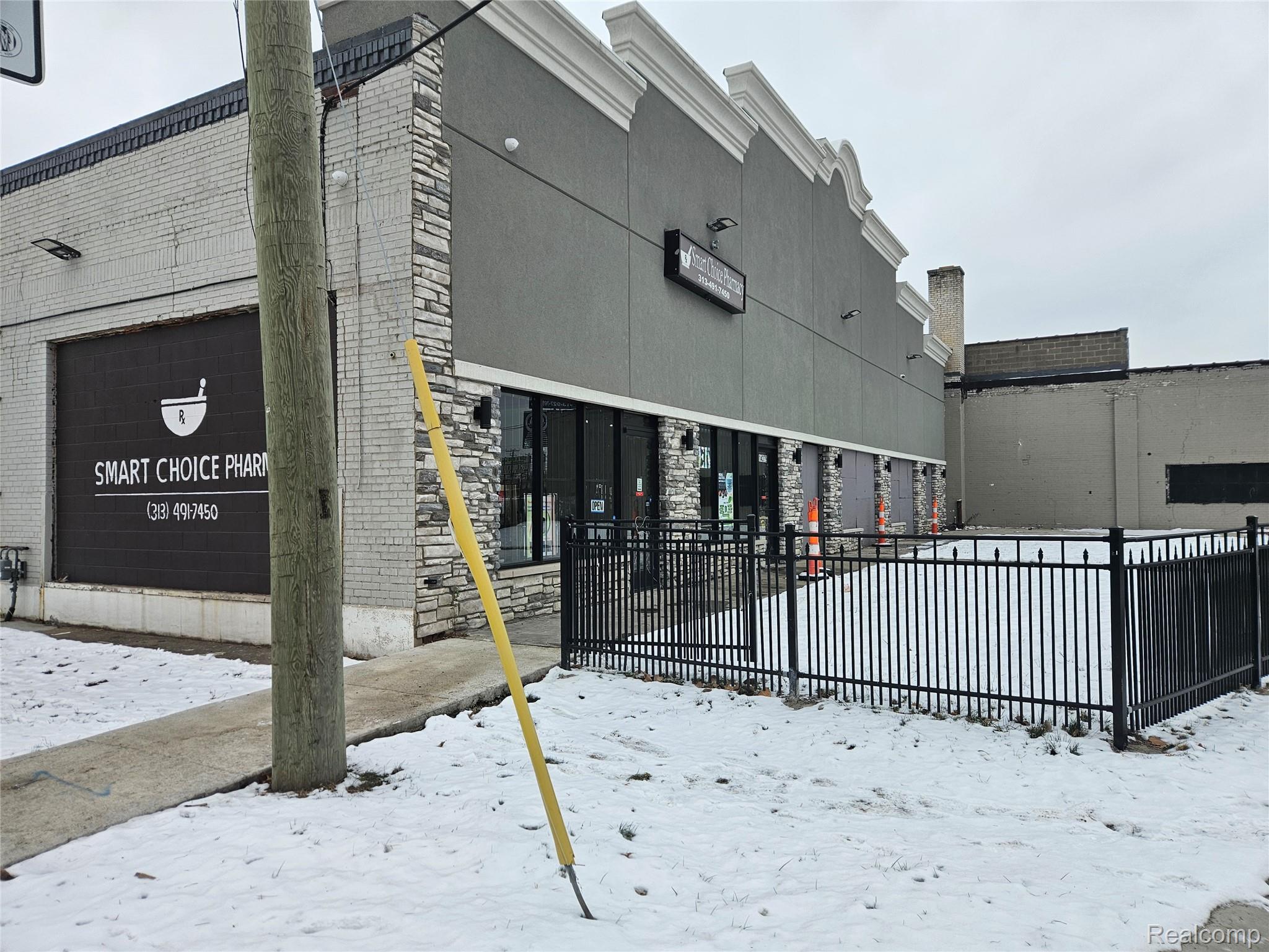 14379 Livernois Ave ##1 and #2 — photo