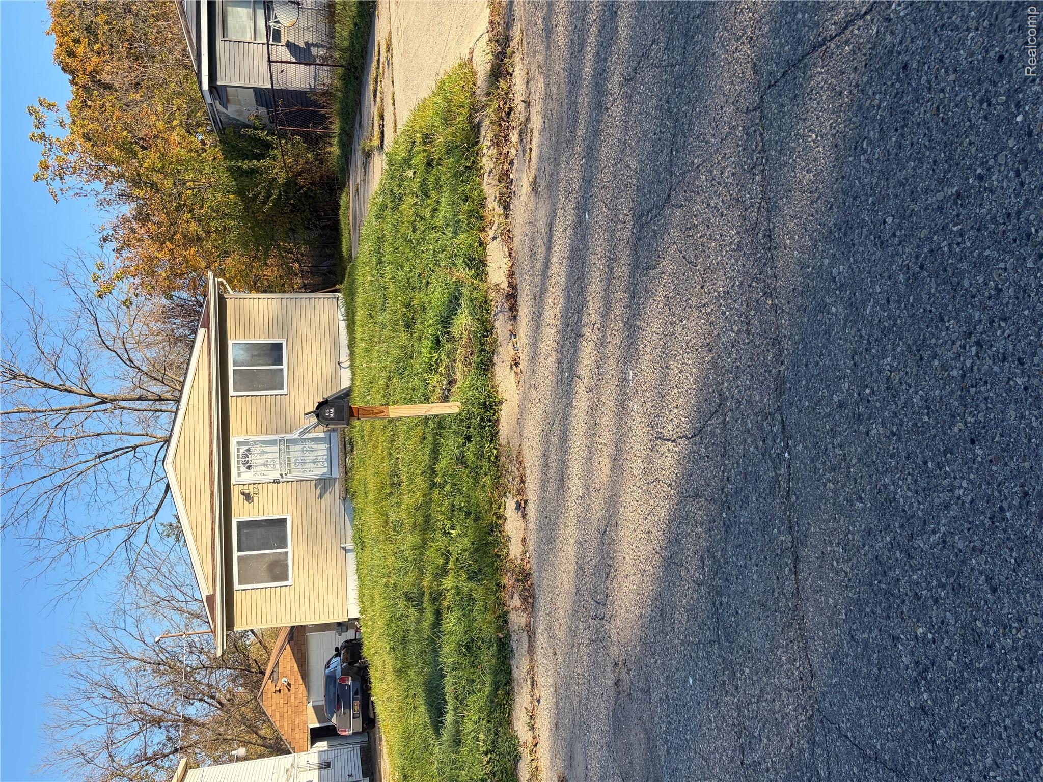 1412 Tremont Ave — photo