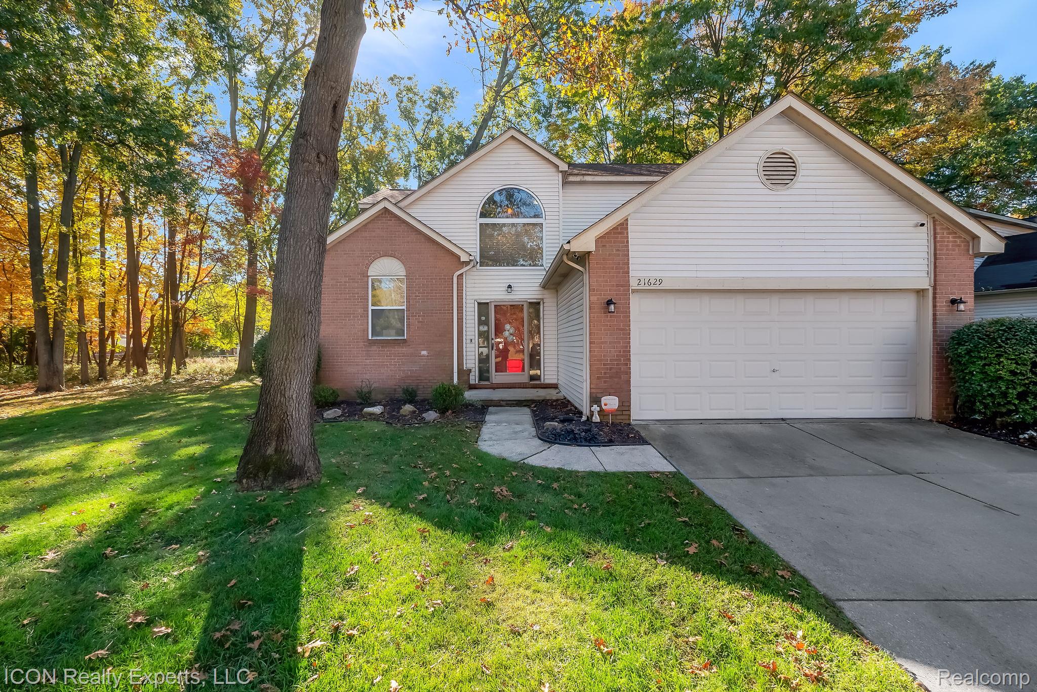 21629 Rose Hollow Dr — photo