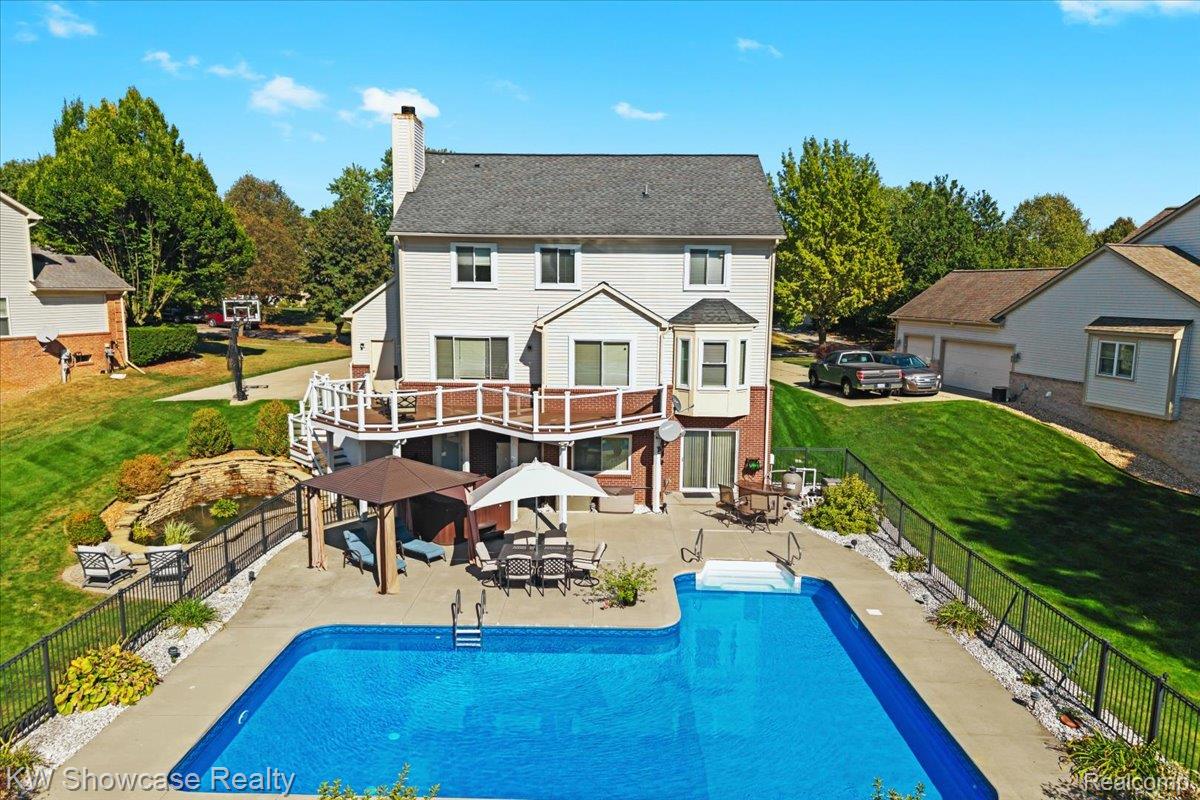 4221 Warrington Dr — photo