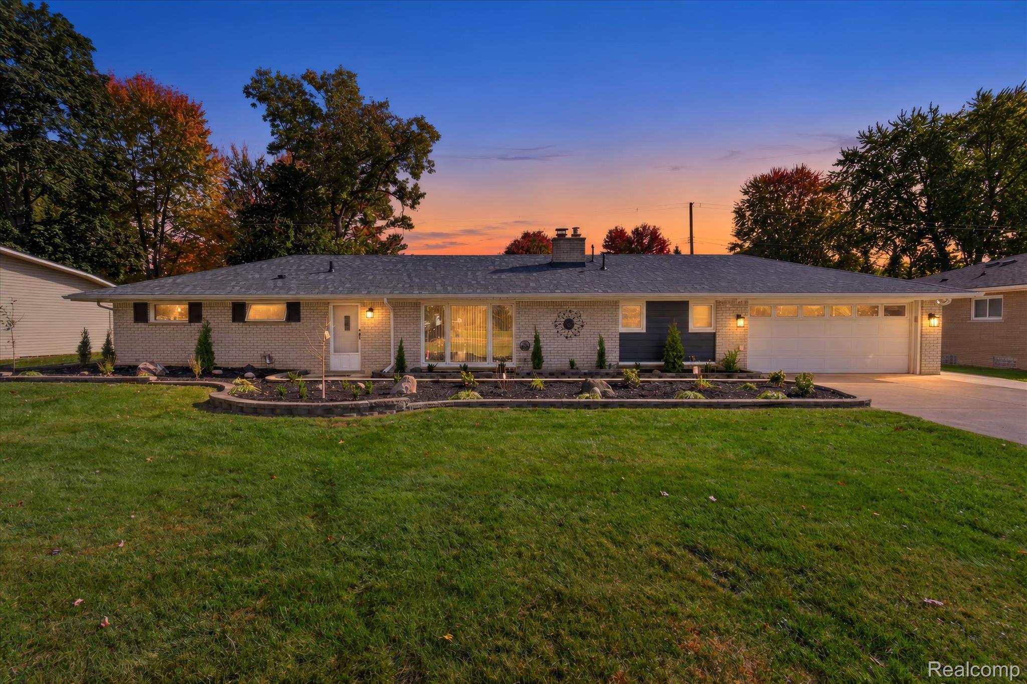17310 Mayfield St — photo