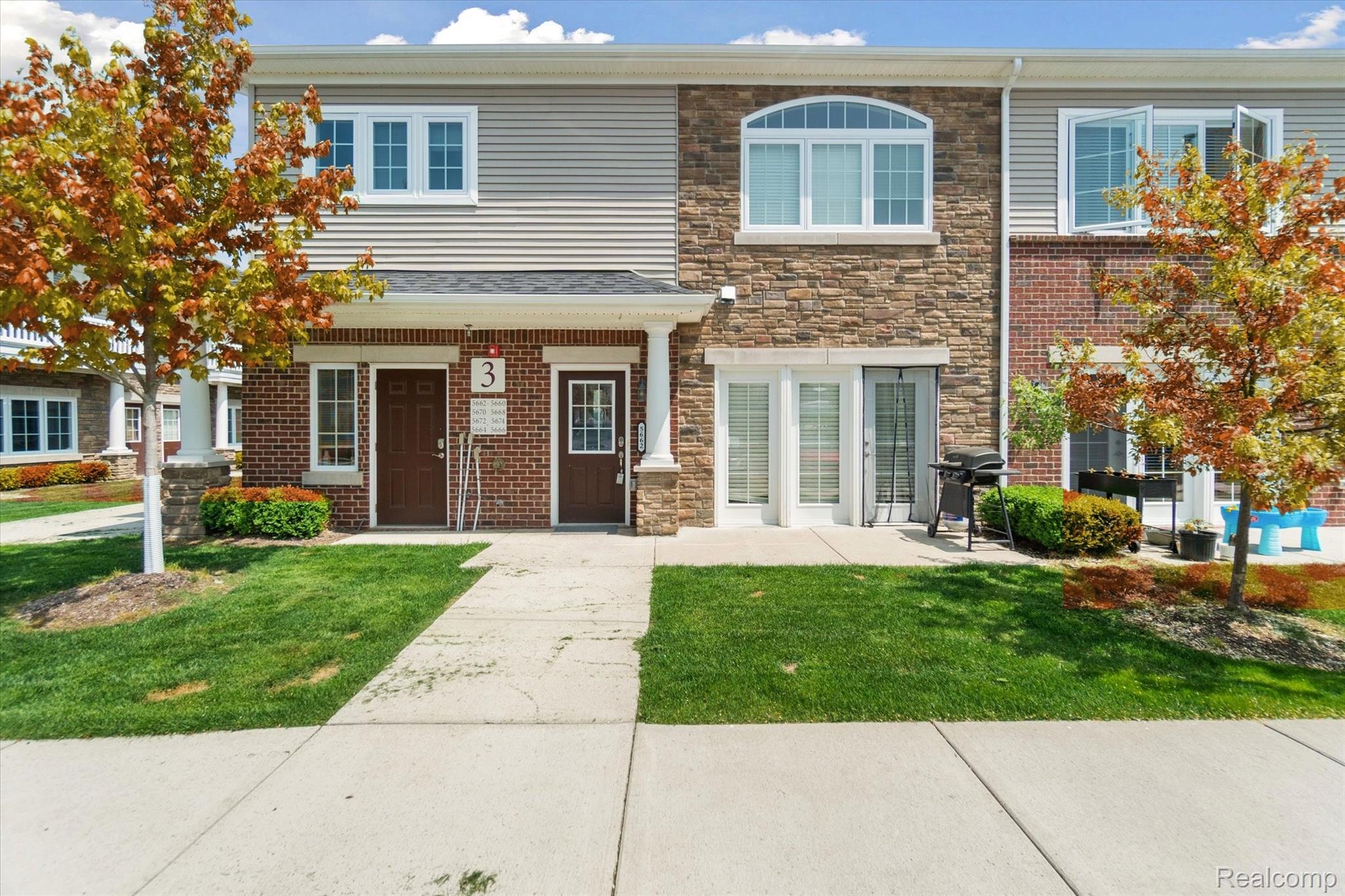 5662 Arbor Chase Dr — photo