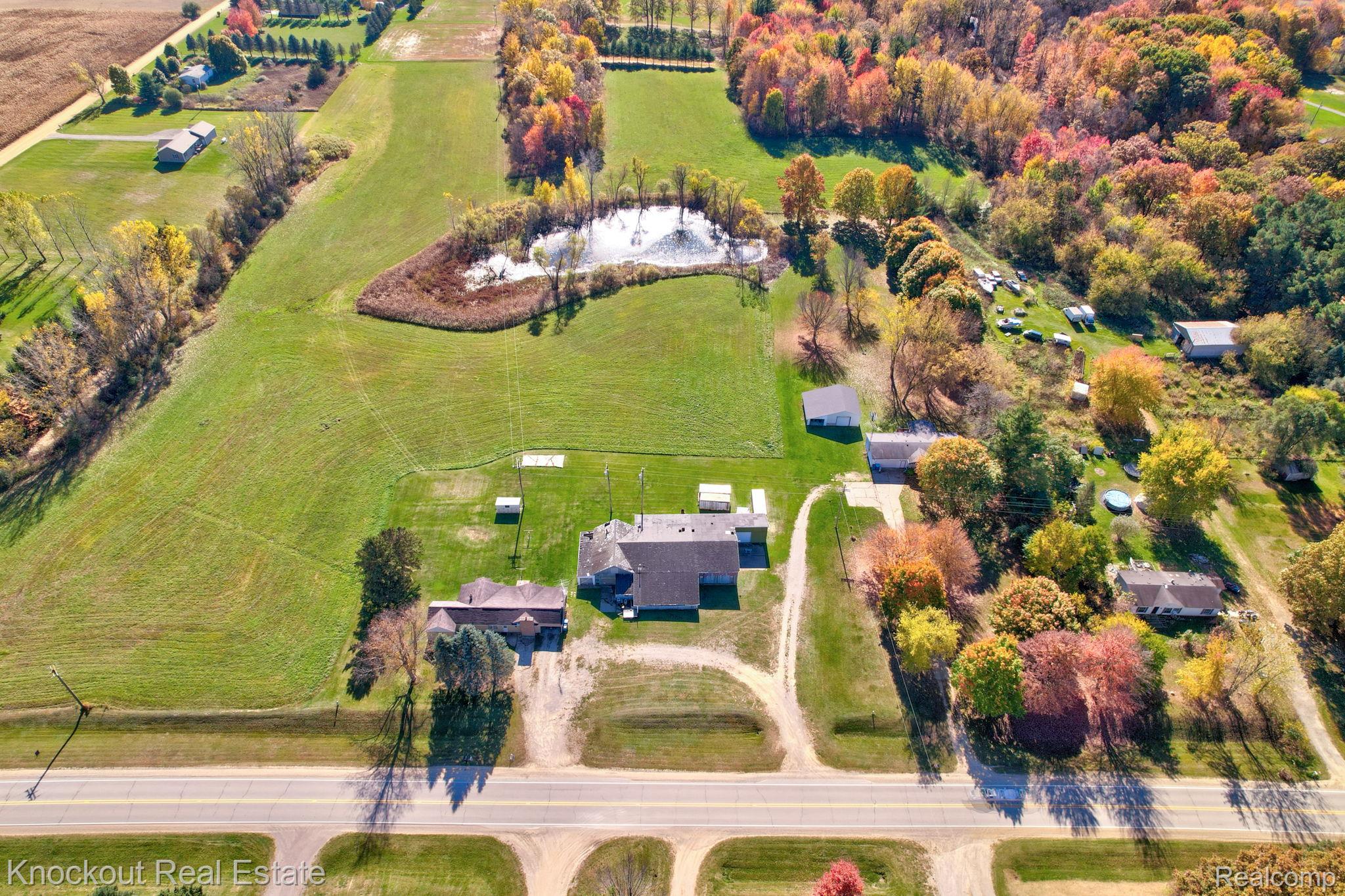 4565 Birch Run Rd — photo