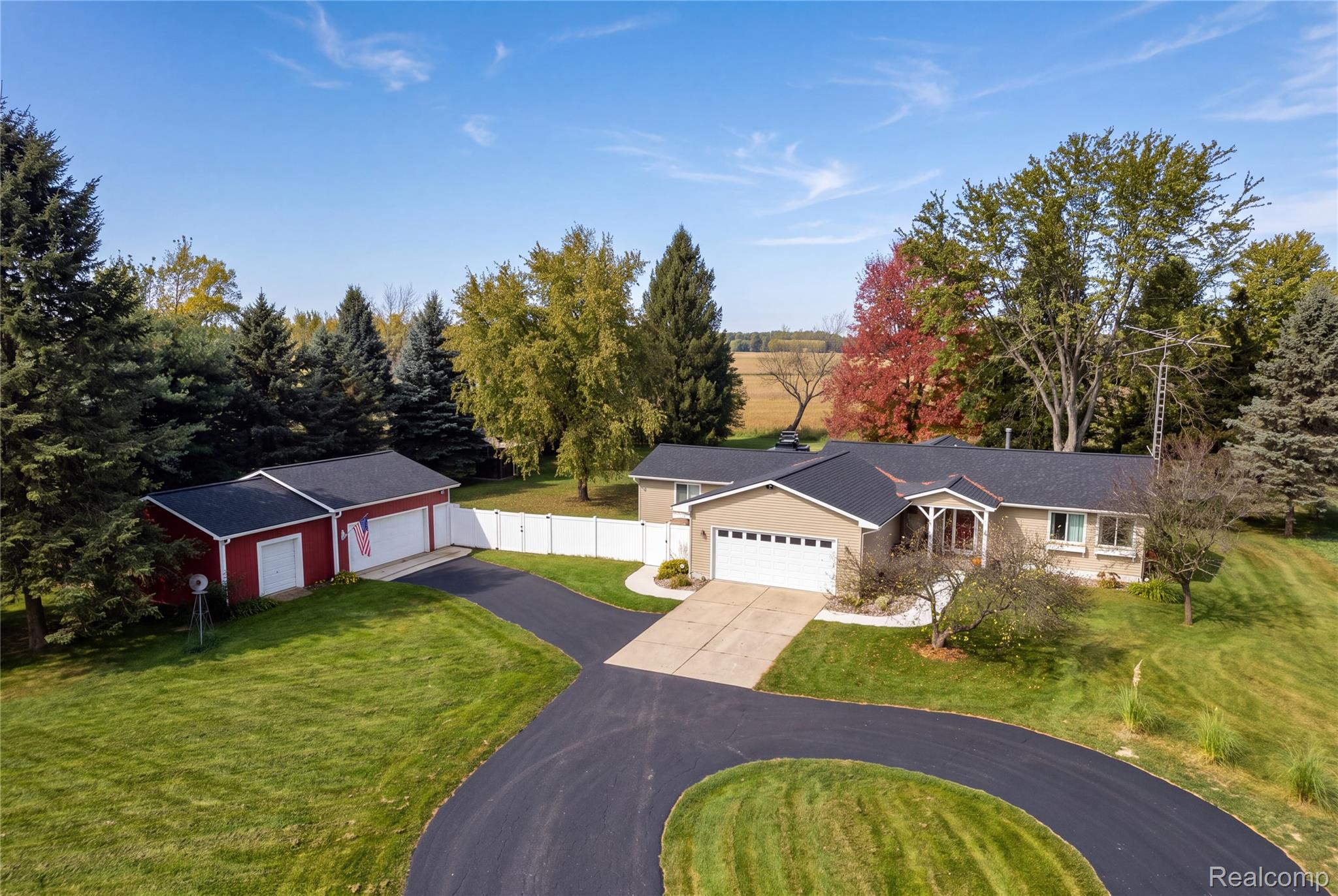 7247 Nicholson Rd — photo