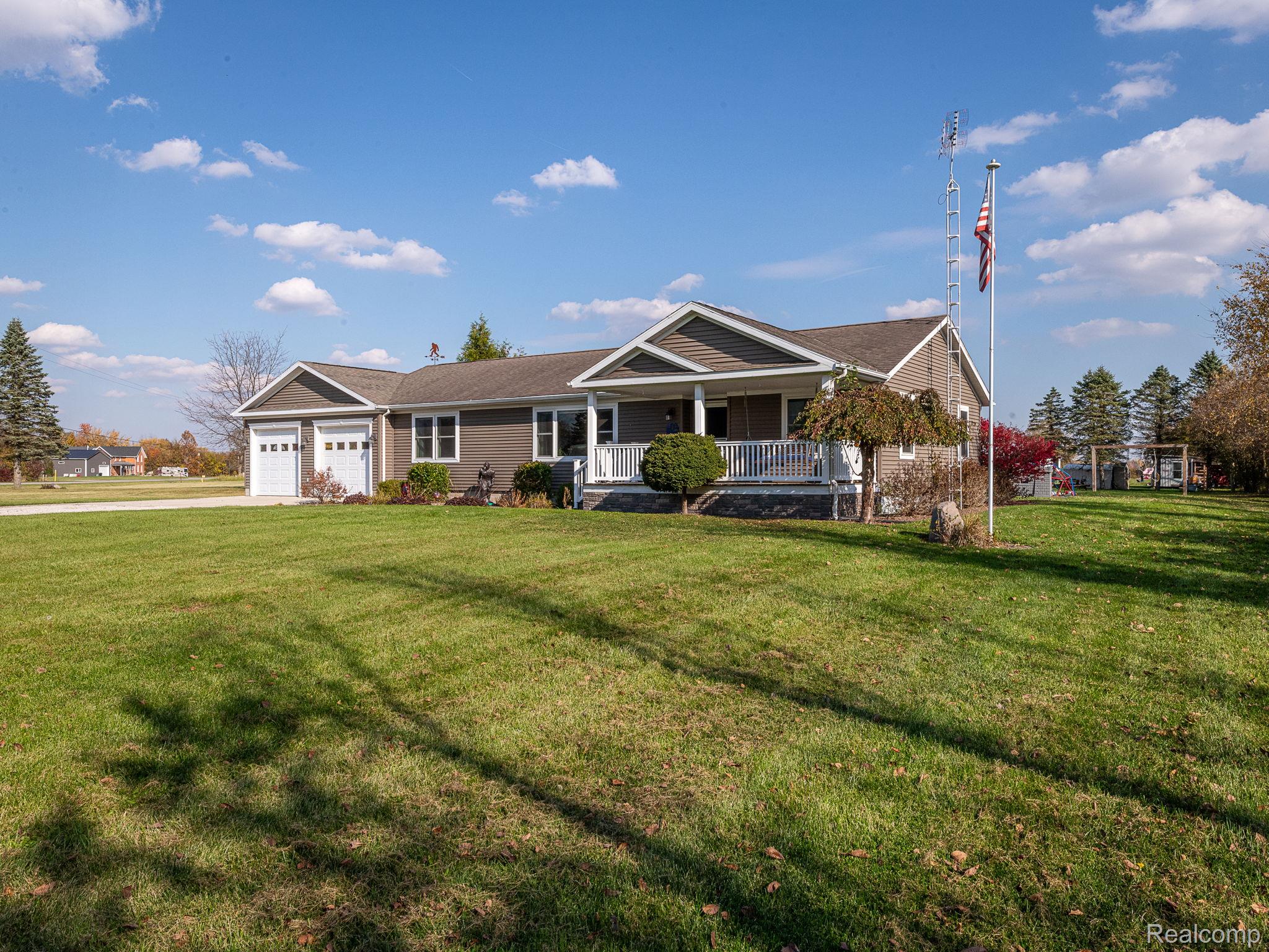 3939 Fay Rd — photo