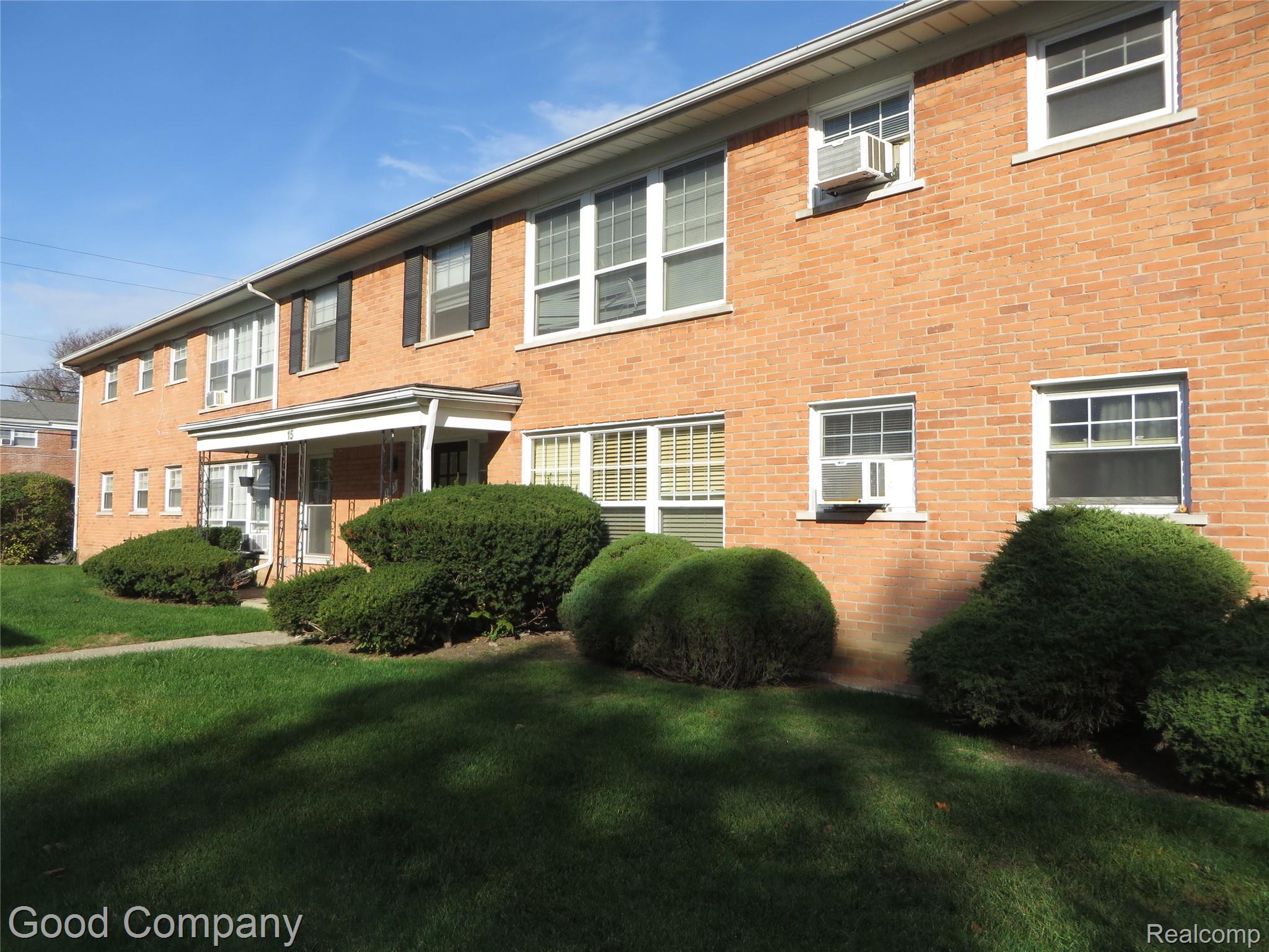 3225 Benjamin Ave #14 — photo