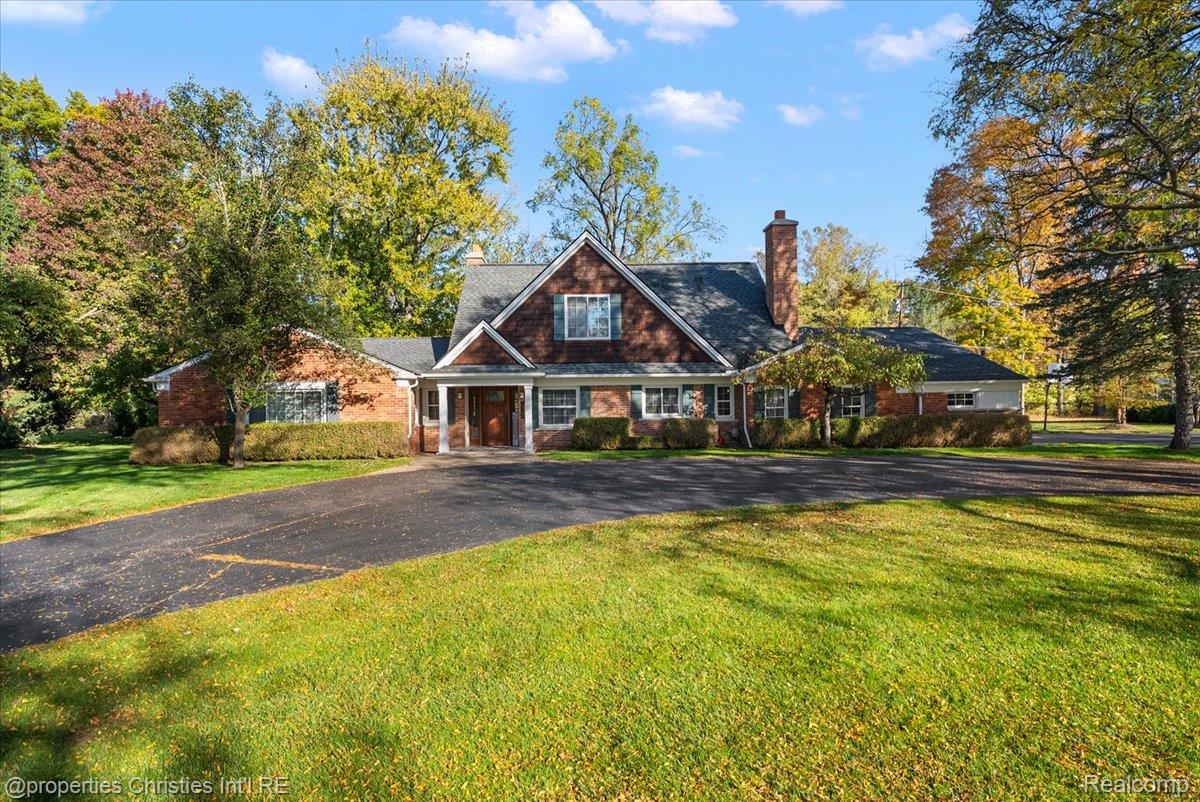 1760 Cedar Hill Dr — photo