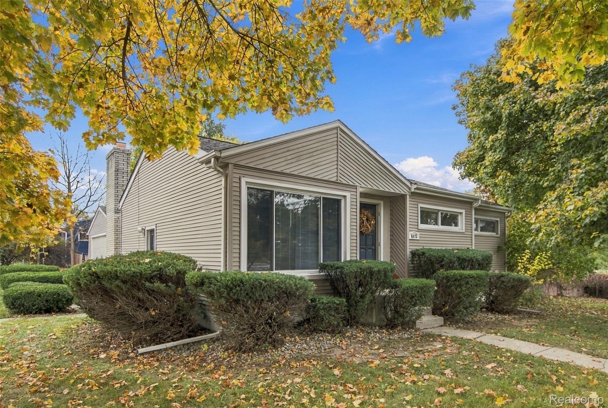 8475 Miller Rd — photo