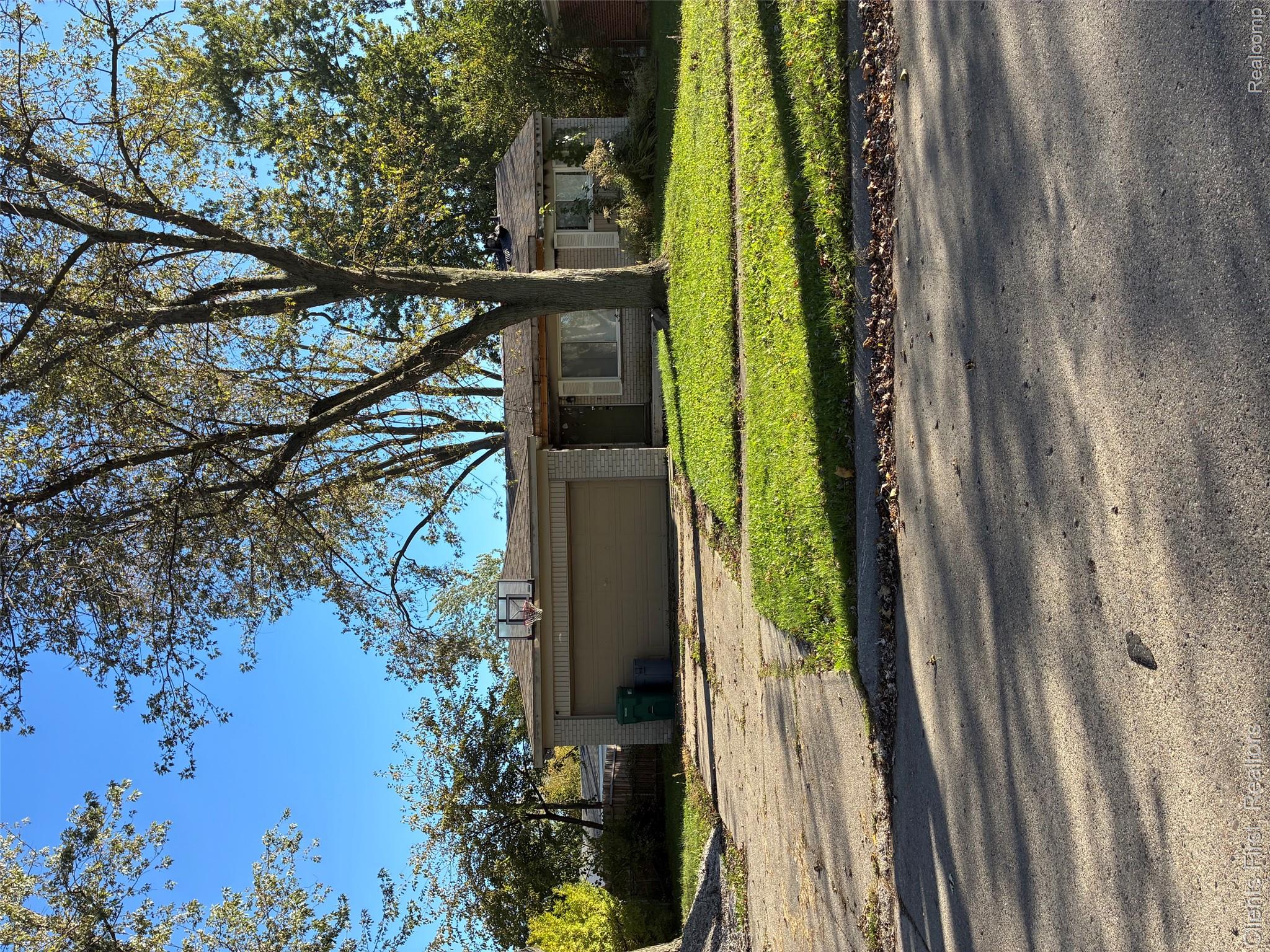 34833 Lynn Dr — photo