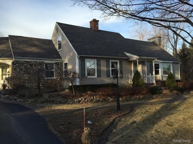415 Mack Road, Leonard, MI 48367 — photo 2