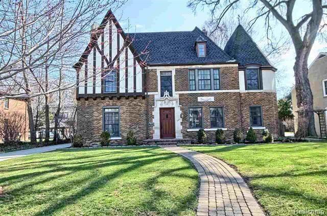 380 Neff Road, Grosse Pointe, MI 48230