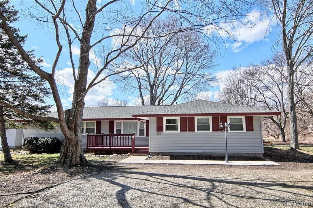 8810 Stone Road, Algonac, MI 48001