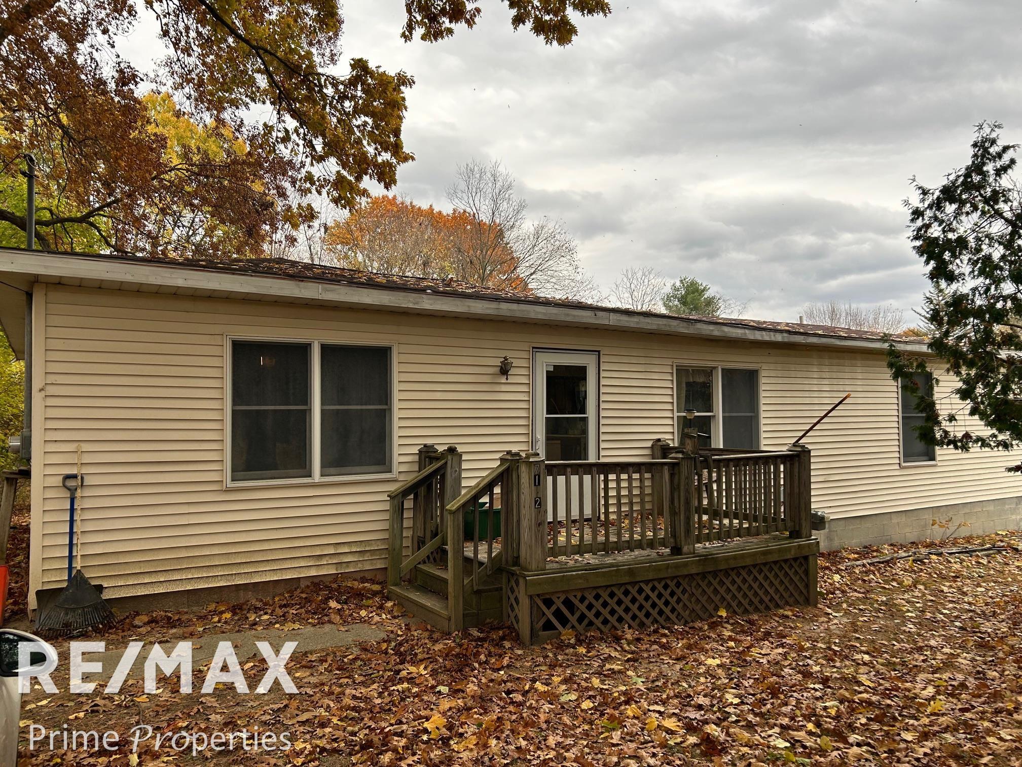 7152 Russell Street — photo