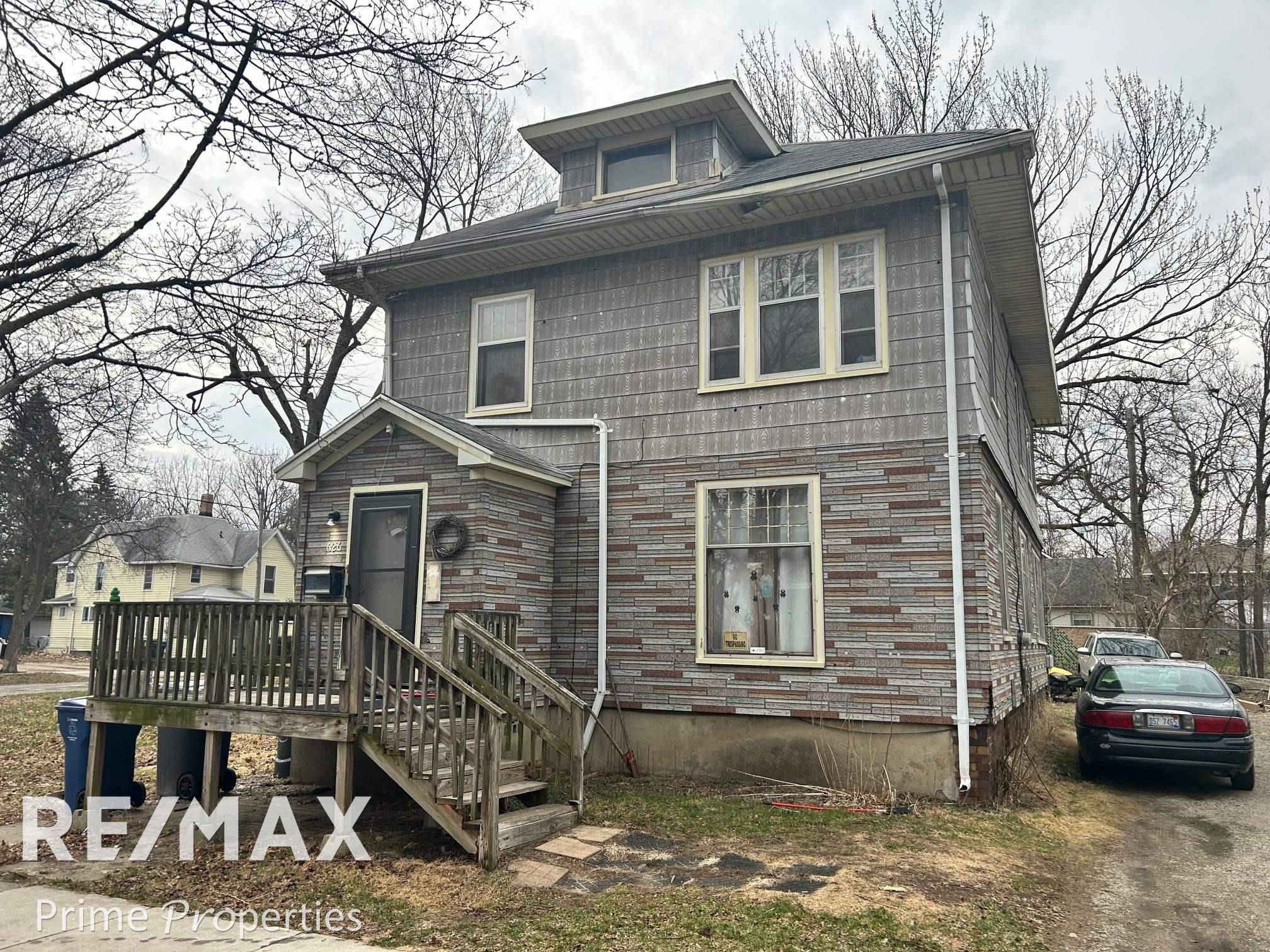 626 E 2nd Street — photo