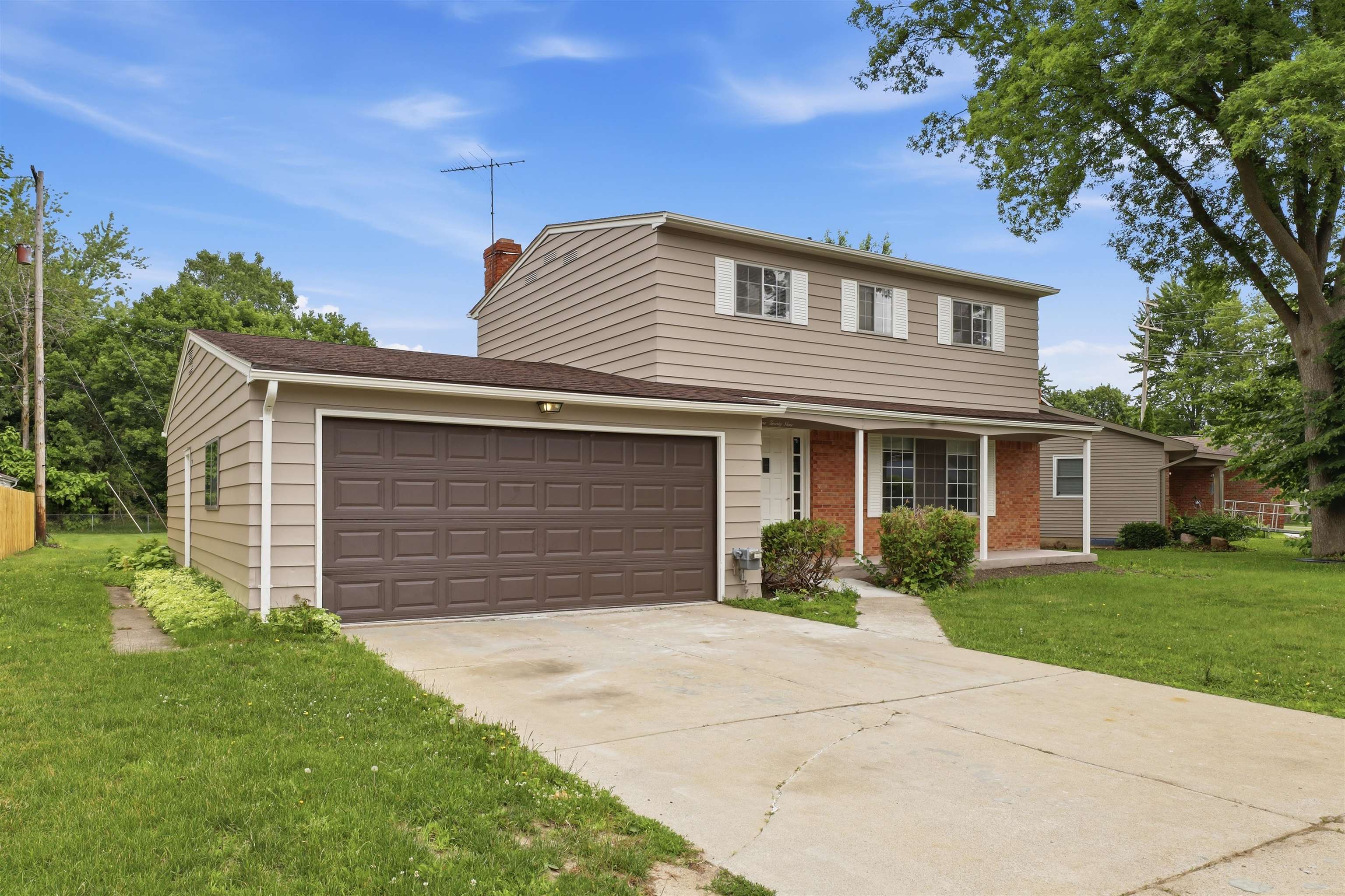 929 Springview Drive, FlushingCharterTownship_Genesee, Michigan 48433 — photo 2