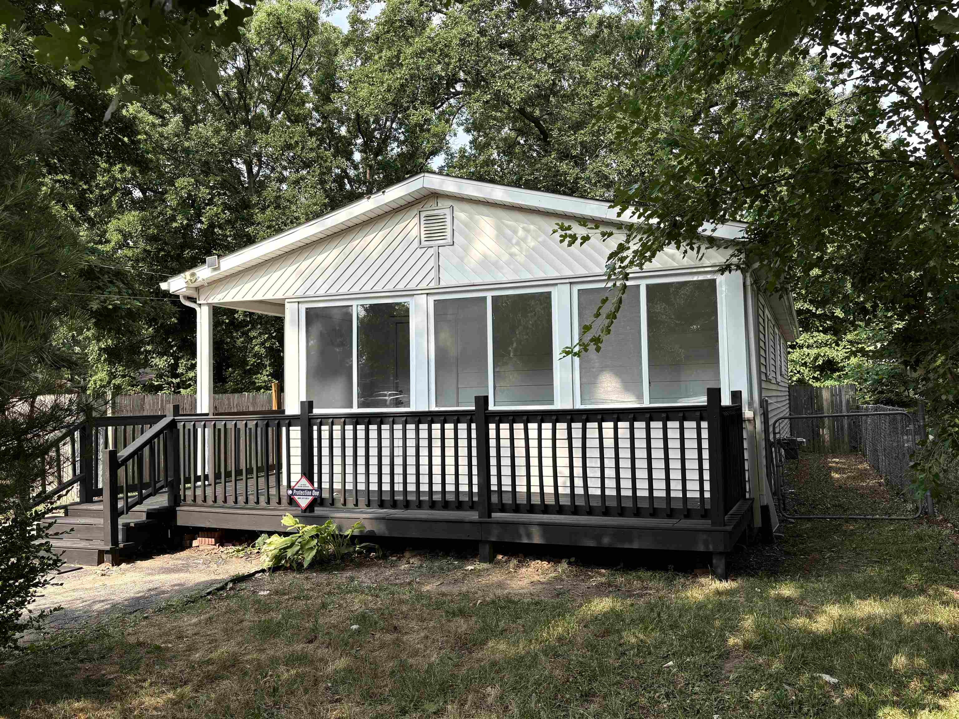 3143 Maywood Drive — photo